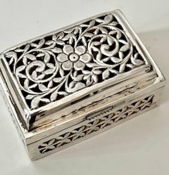Sterling Silver Vinaigrette or Decorative box with Ivy and Floral Cut-out