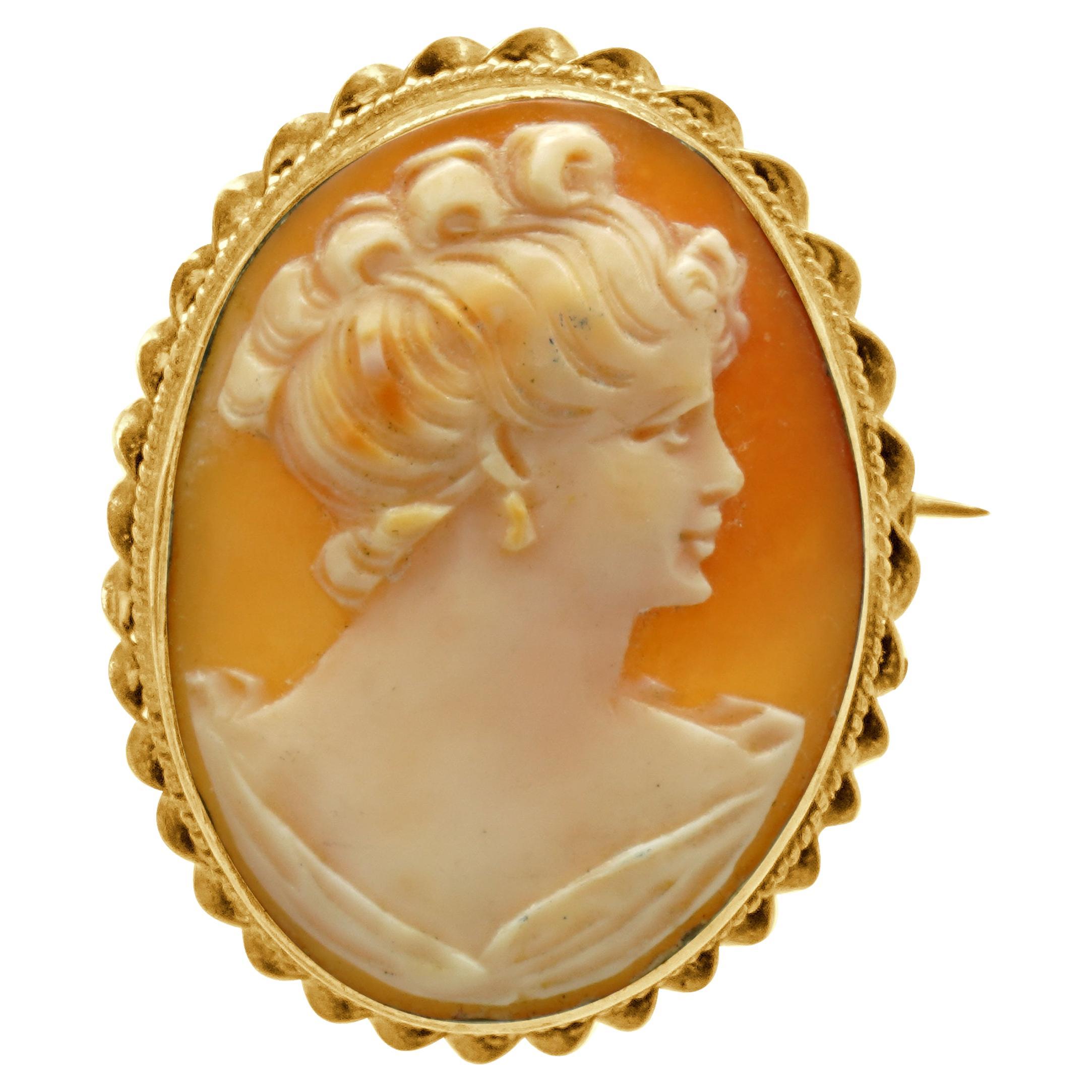 Sterling Silver Vintage Cameo Pin