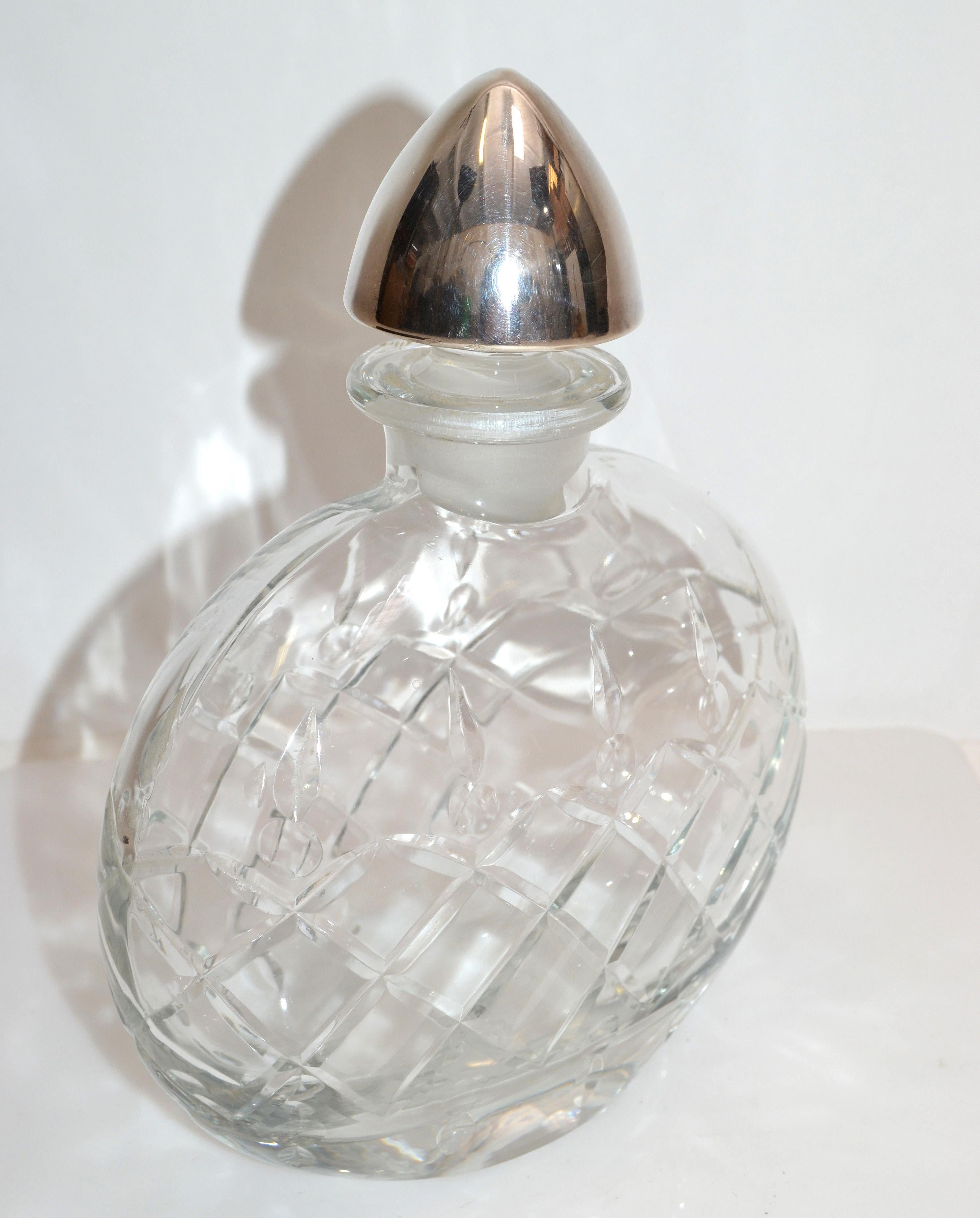Parfümflasche aus Sterlingsilber im Vintage-Stil mit Silberstopfen (Moderne der Mitte des Jahrhunderts) im Angebot