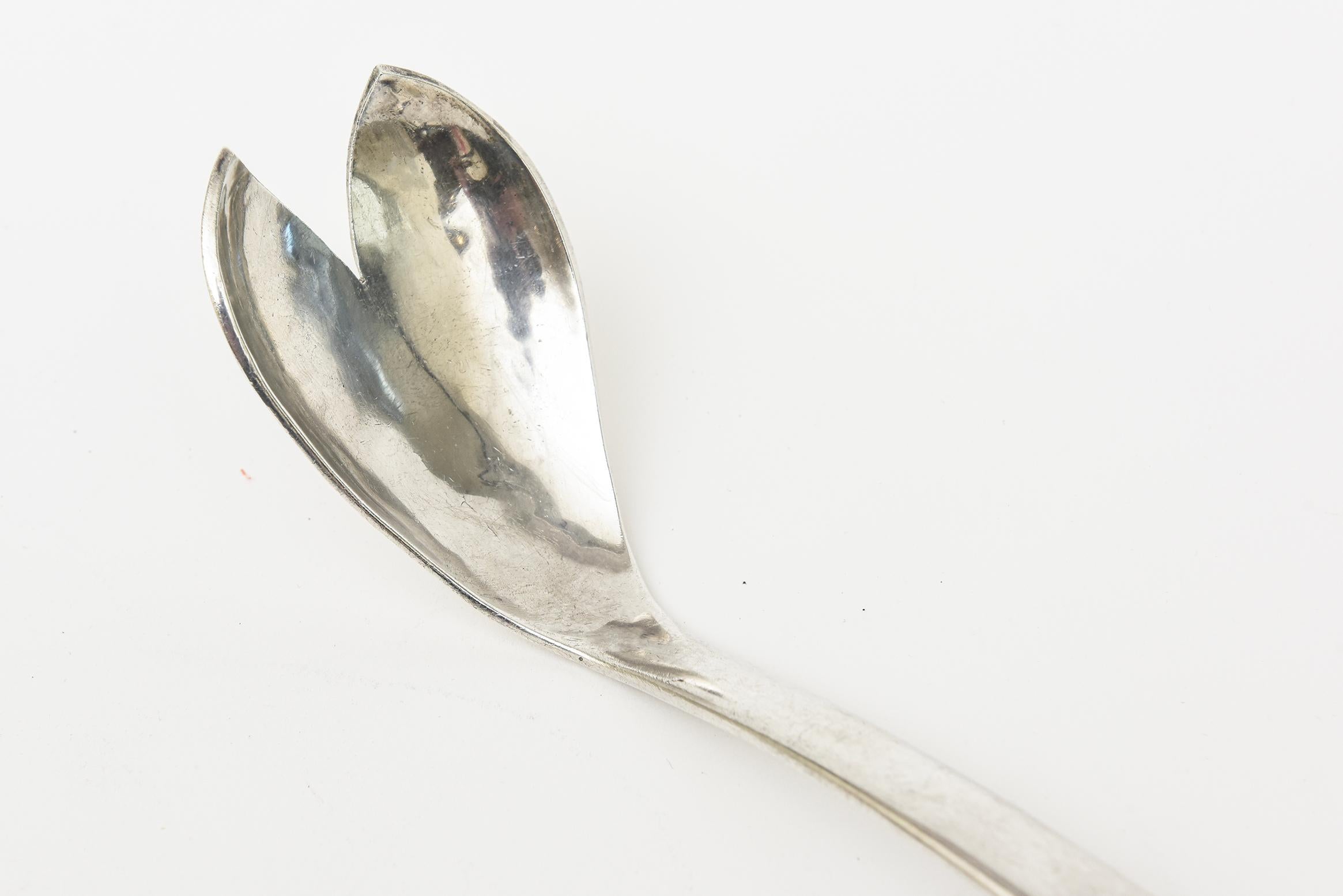 Sterling Silver Vintage Modernist Hallmarked Salad Servers or Serving Pieces In Good Condition For Sale In North Miami, FL