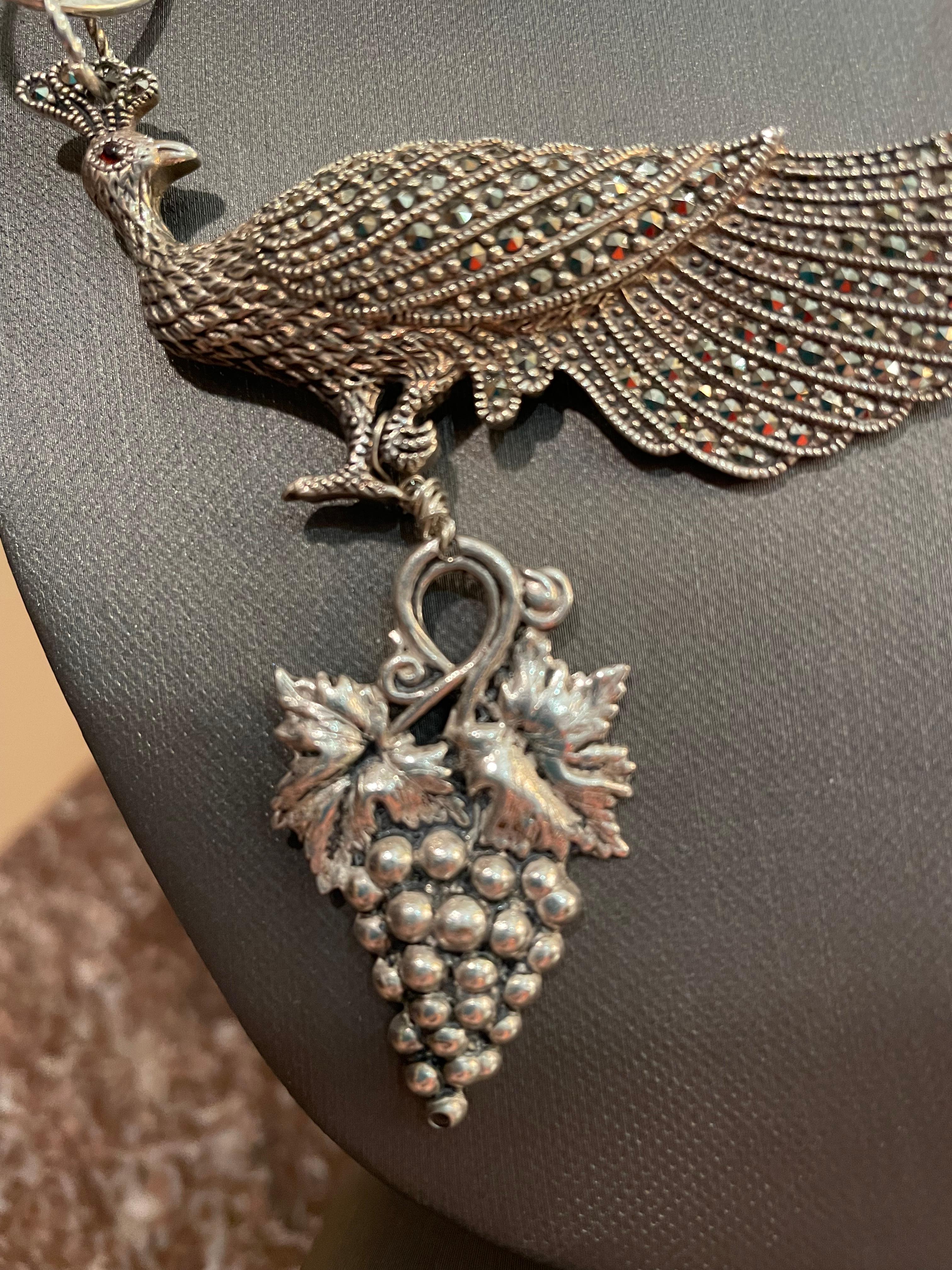 Sterling silver vintage peacock pendant necklace from Lorraine’s Bijoux on offer In Good Condition For Sale In Pittsburgh, PA