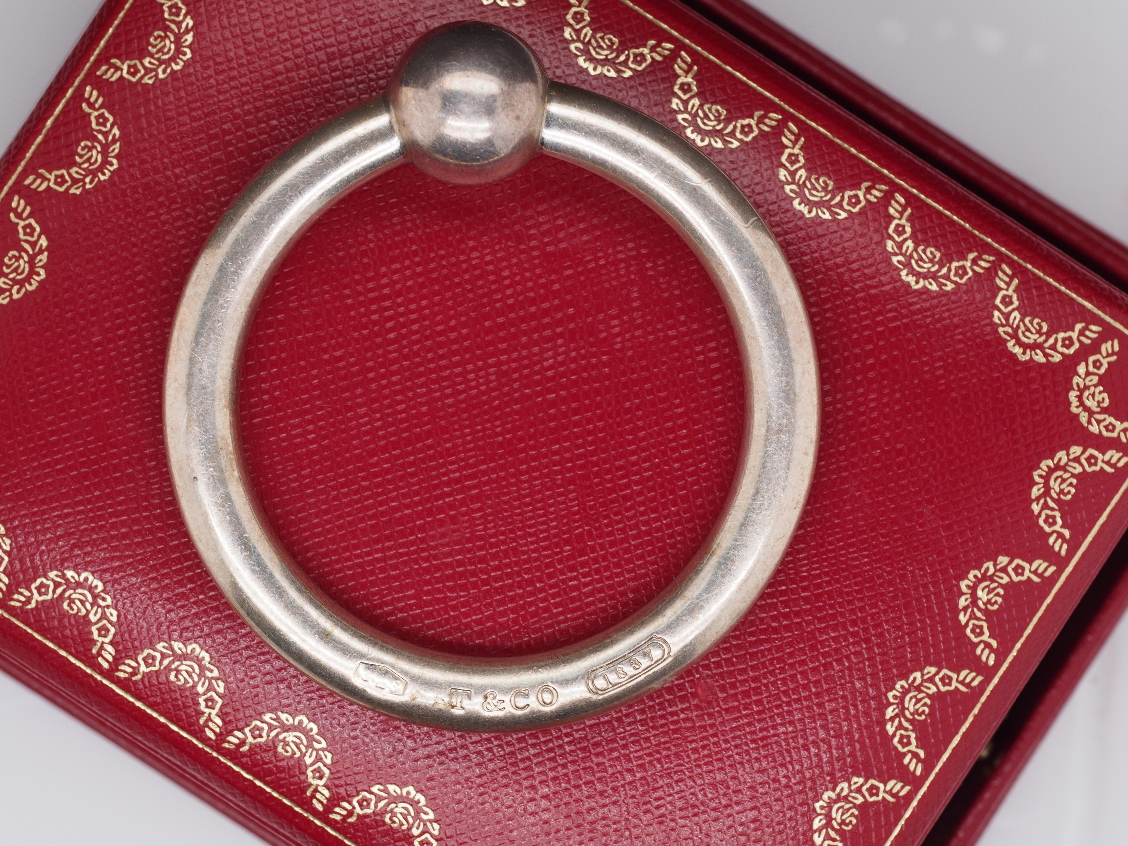 Item Details:
Metal Type: Sterling Silver [Hallmarked, and Tested]
Weight: 17.6 grams
Pin Measurements:
Diameter: 2.25 inches
Condition: Excellent