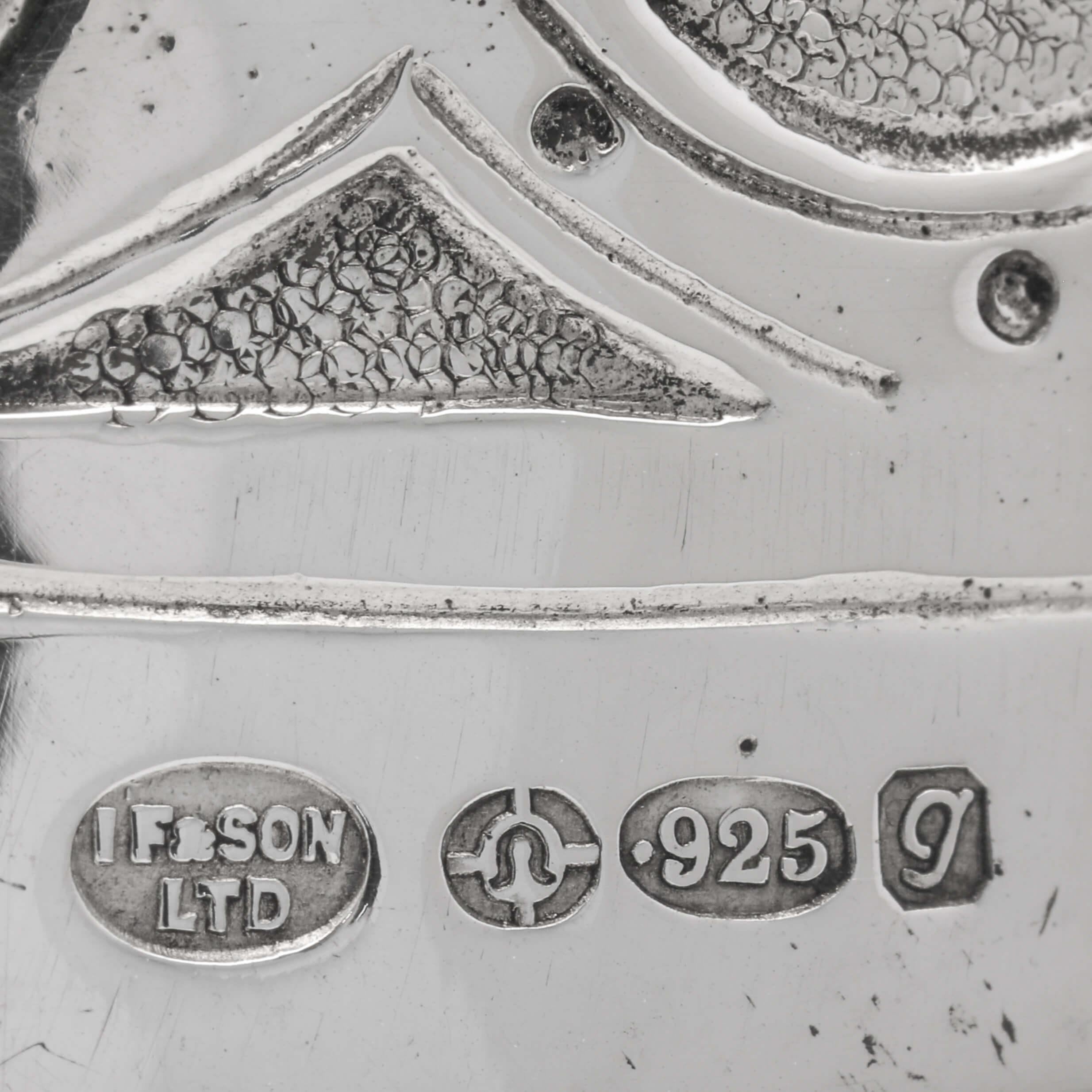 Metà XX secolo Coppa da gioco in argento sterling, marchio d'importazione Londra 1962, I. Freeman & Sons in vendita