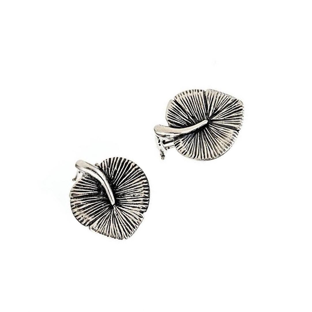 Sterling Silver Water Lily Leaf Earrings by John Landrum Bryant In New Condition For Sale In New York, NY