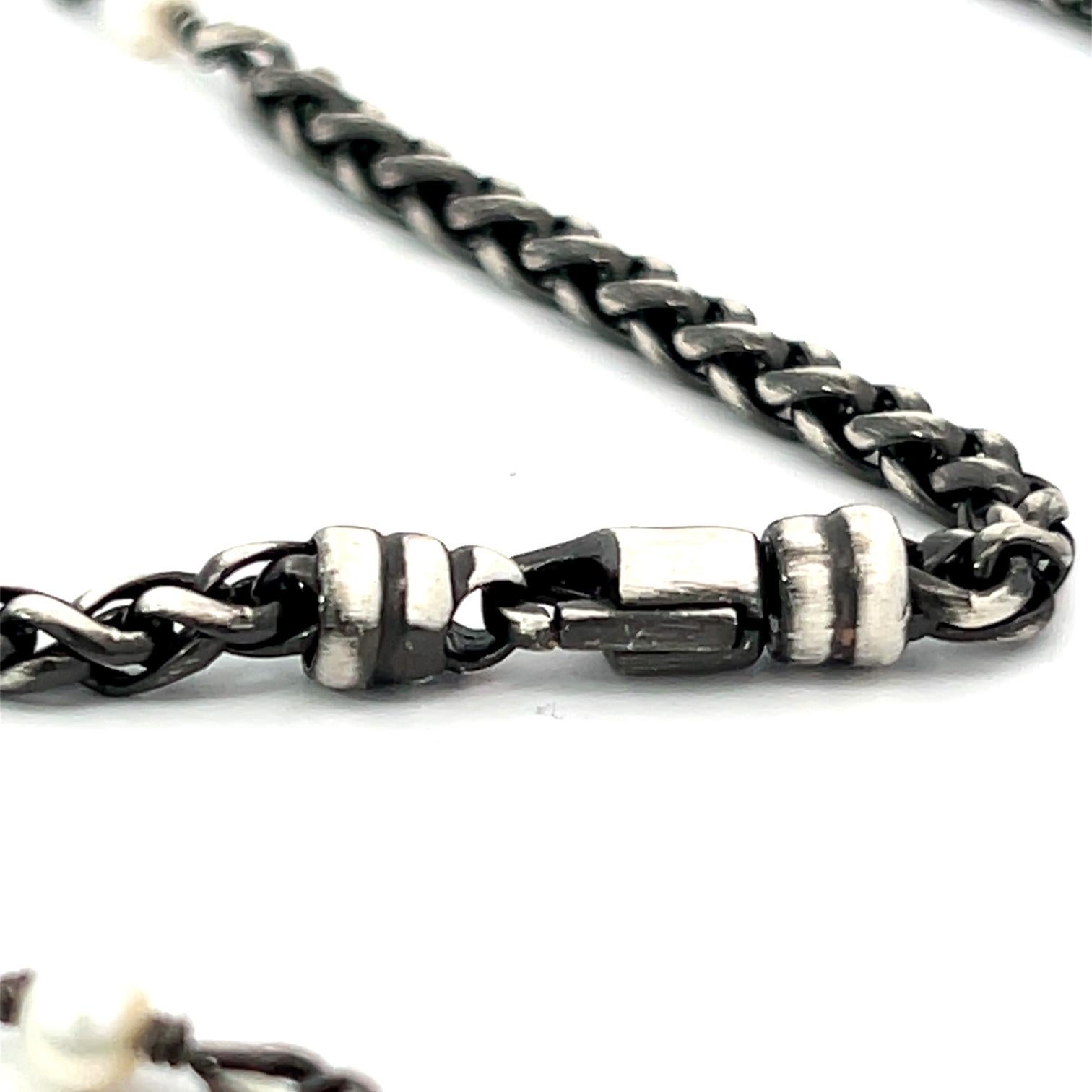 Collar de perlas blancas con cadena de trigo de plata de ley 26 en Nuevo estado para la venta en New York, NY