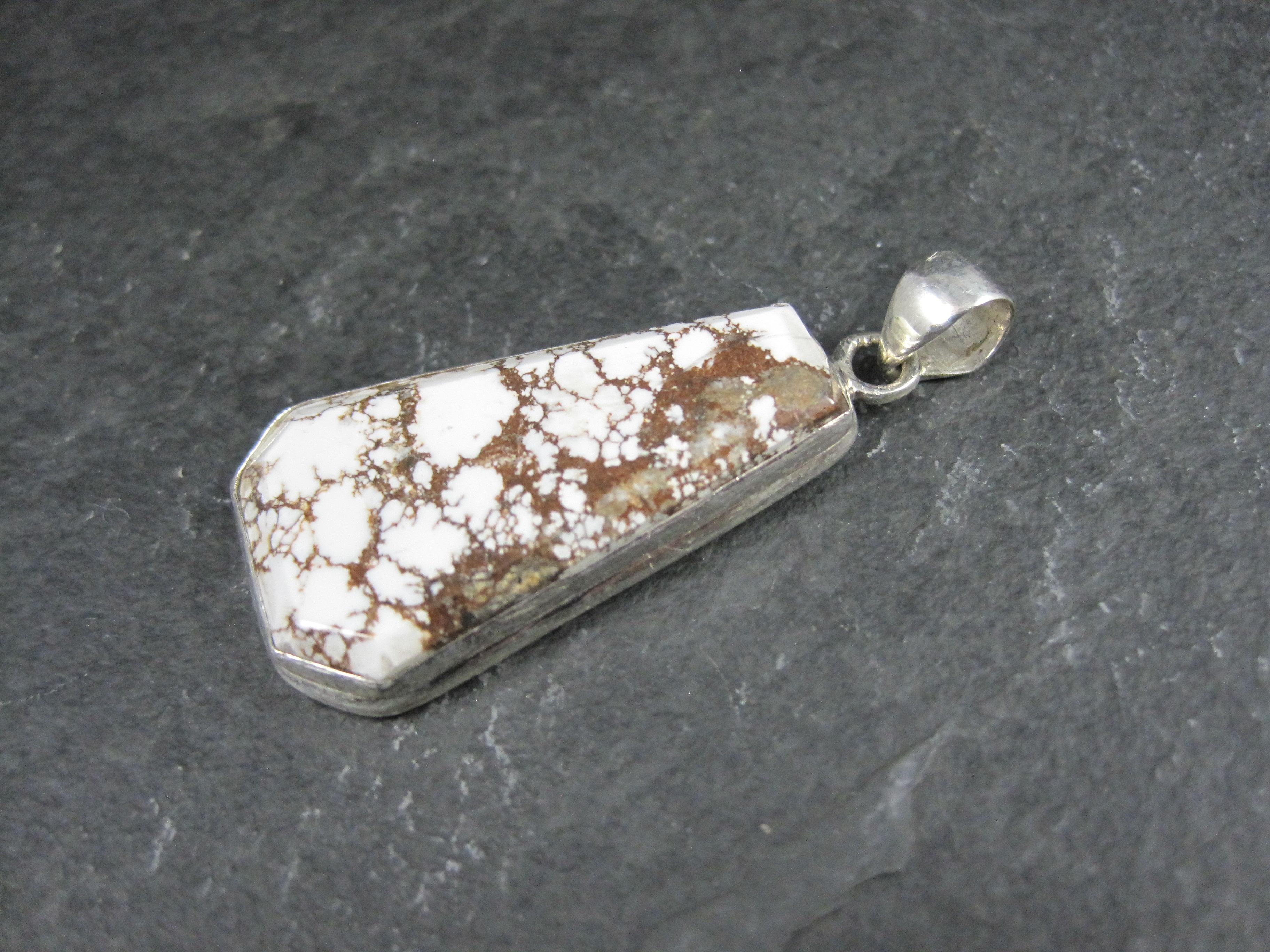 Ciondolo in magnesite a forma di cavallo selvaggio in argento 925 in vendita 2