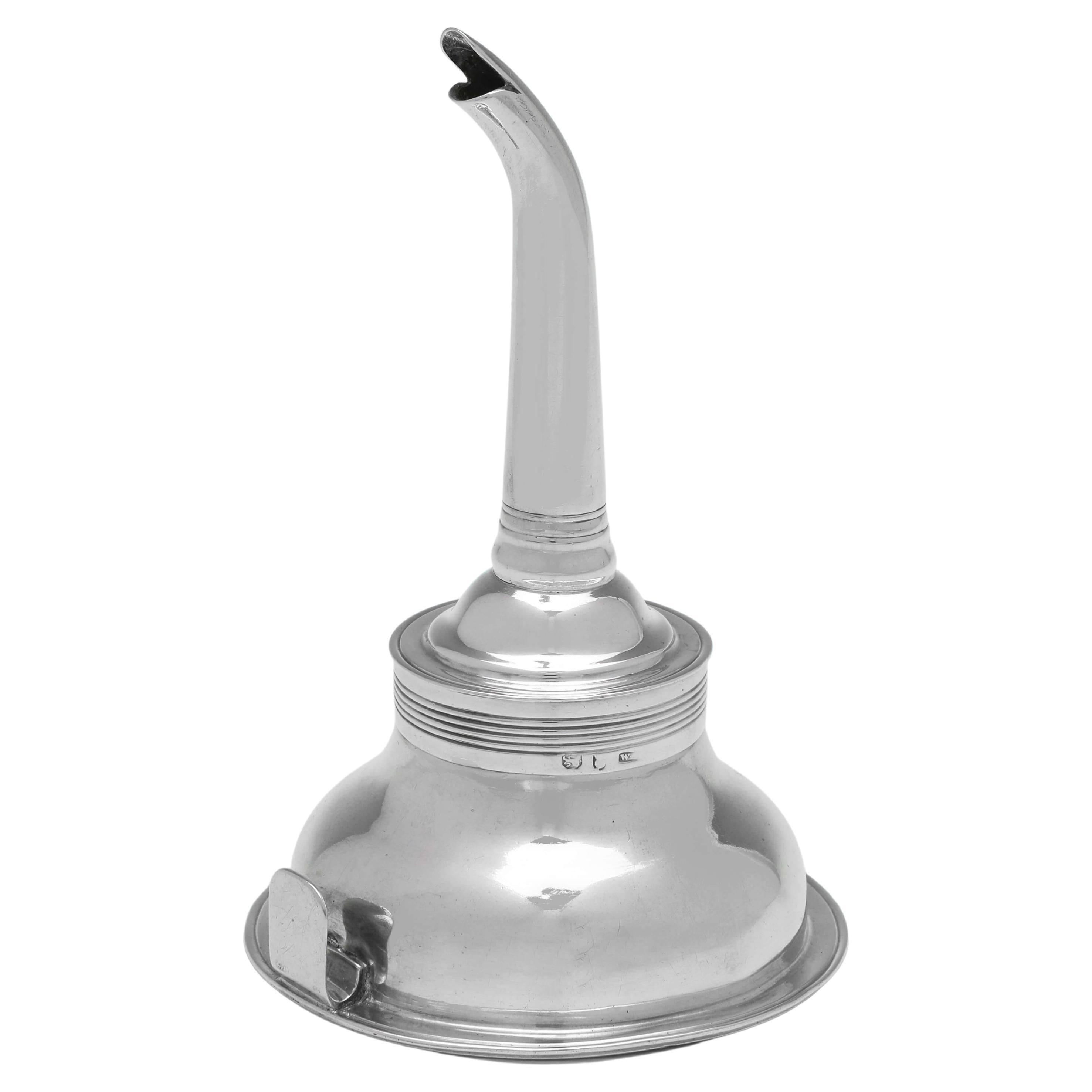 George III Antique Sterling Silver Wine Funnel - London 1805 William Abdy II For Sale