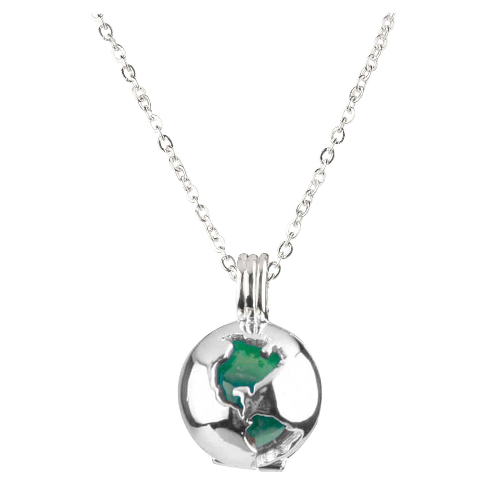Sterling Silver World Globe Locket - Green Jade For Sale