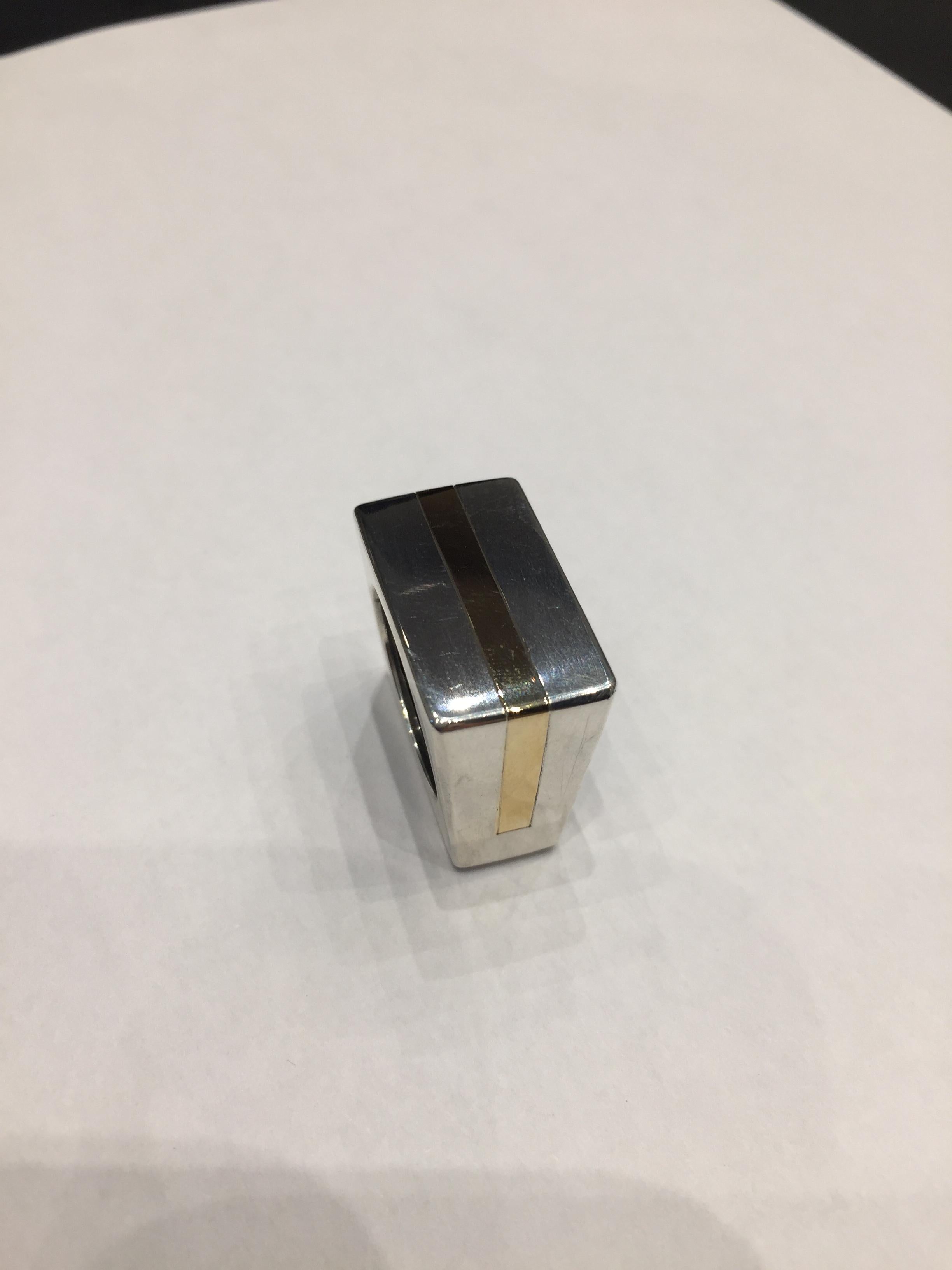 Sterling Silver and Yellow Gold Sculptural minimalist Square Ring In New Condition In Barcelona, ES