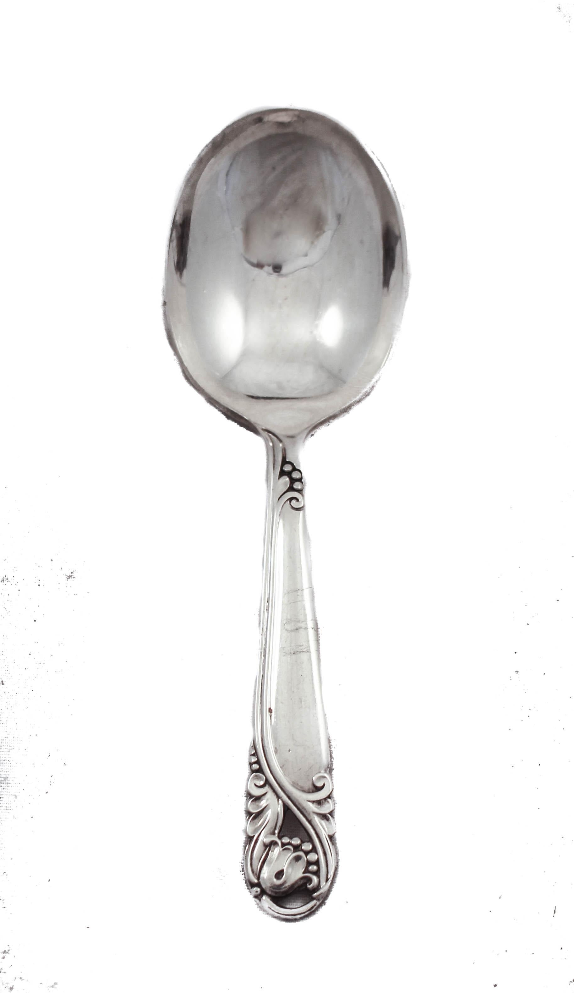 We are happy to offer this sterling silver baby fork and spoon set in the “Spring Glory” pattern by International Silver. Give the newborn prince or princess something that the can cherish forever, not something they’ll throw away. In many cultures