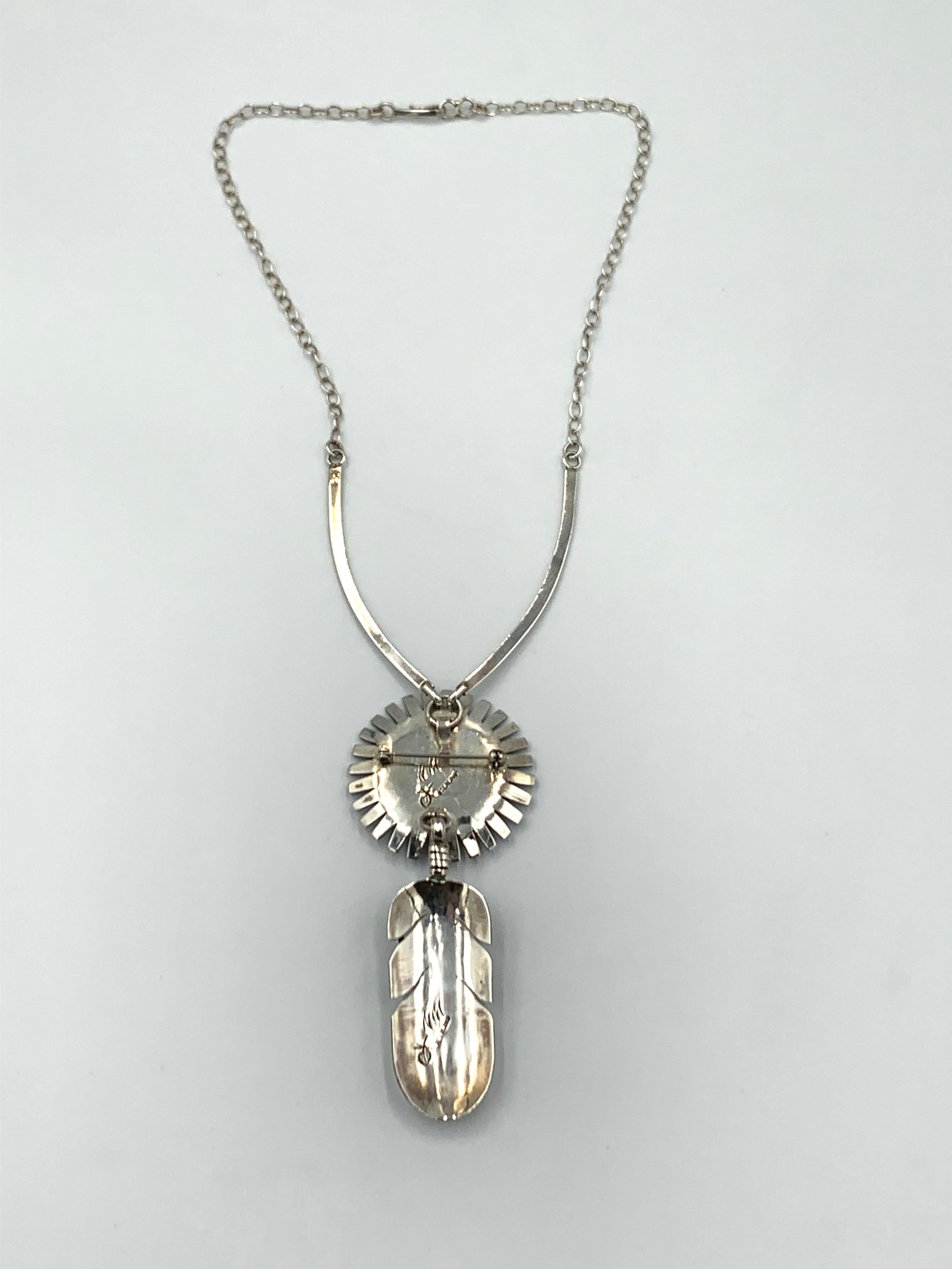 Collier/Broche Sunface and Feather de l'orfèvre Navajo Nelson Morgan Unisexe en vente