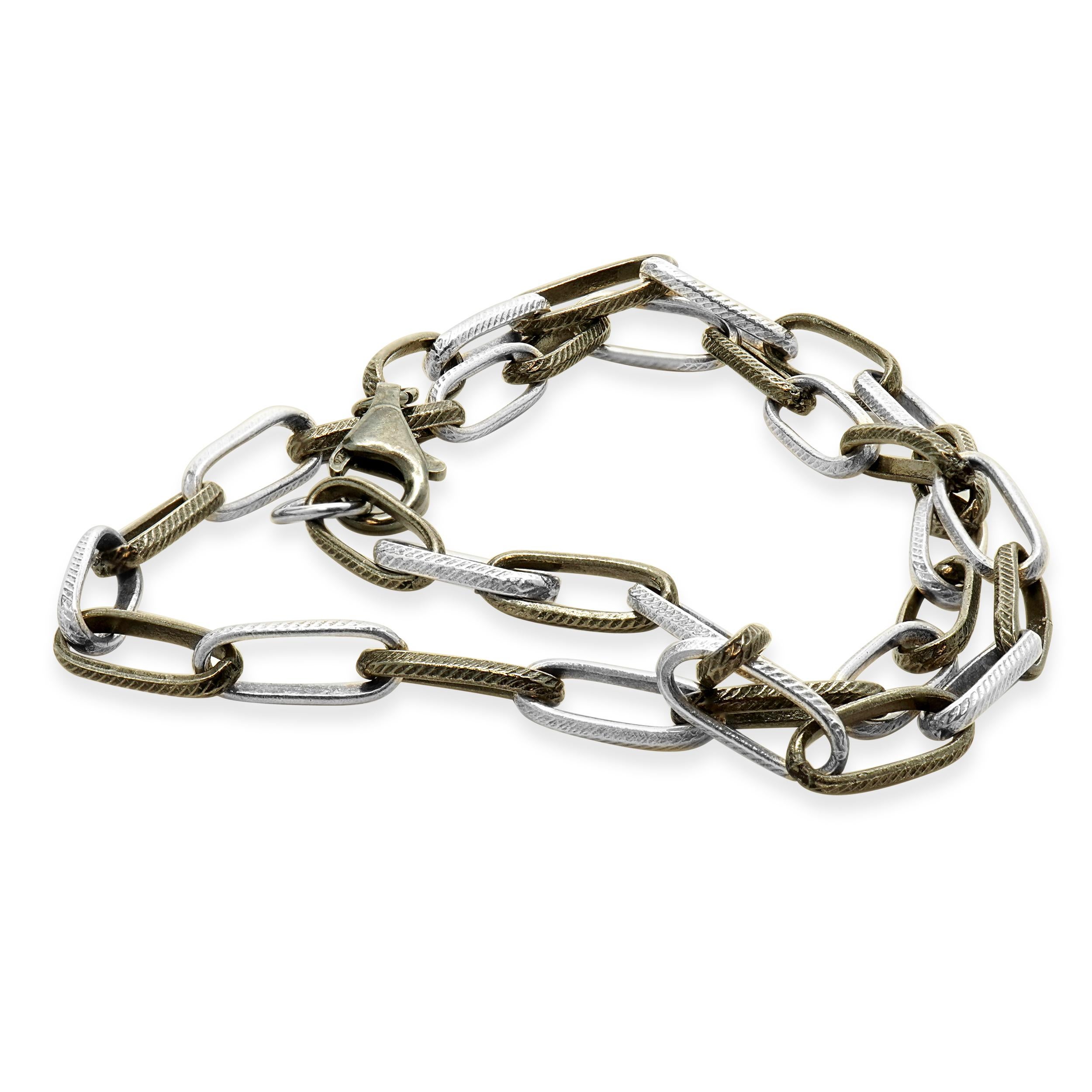 Collier à maillons alternés anodisés en forme de trombones texturés en acier inoxydable Unisexe en vente