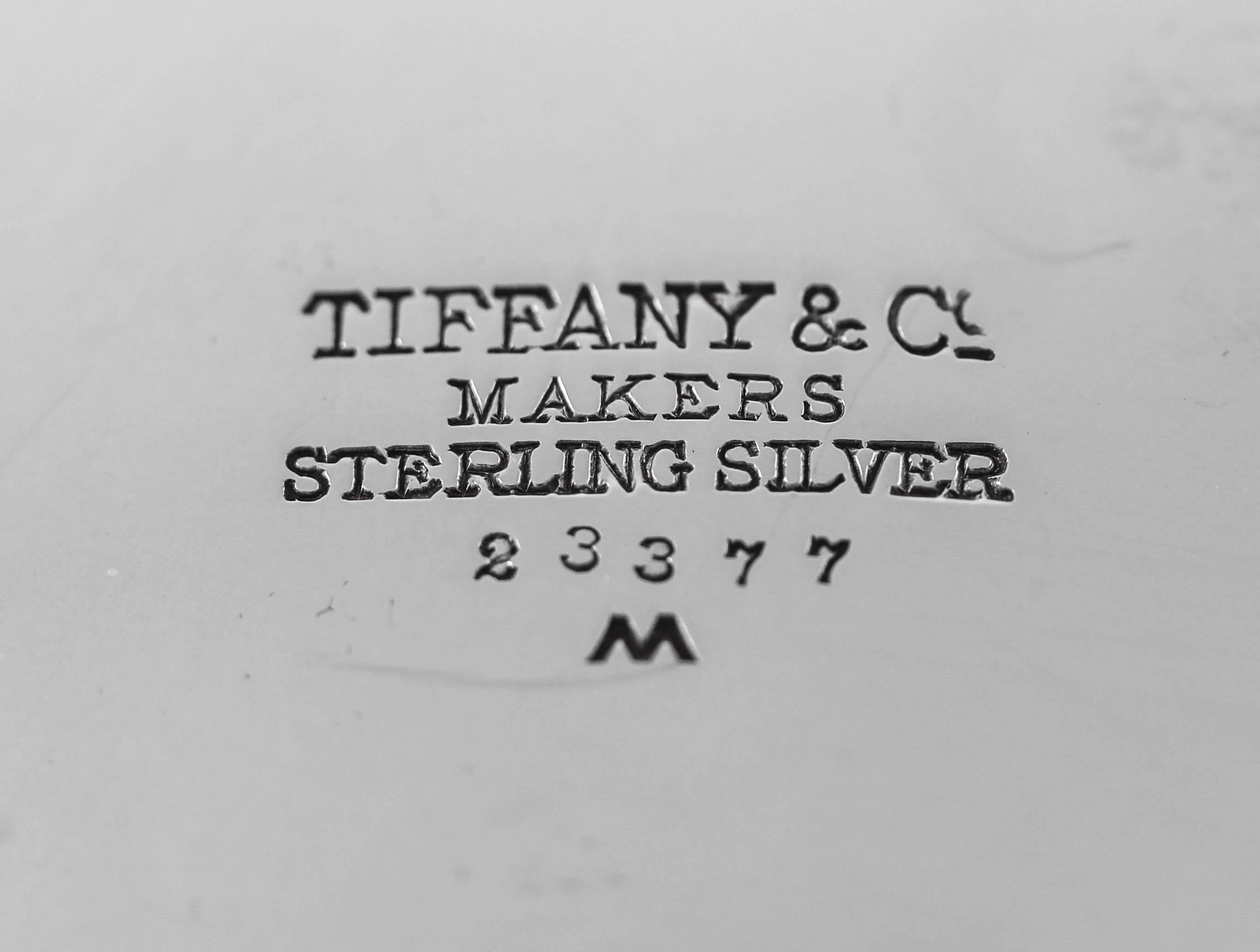 Argent sterling Plat Tiffany en argent sterling en vente