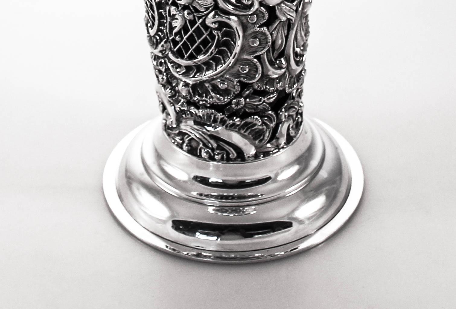 Sterling-Vase im Zustand „Hervorragend“ im Angebot in Brooklyn, NY