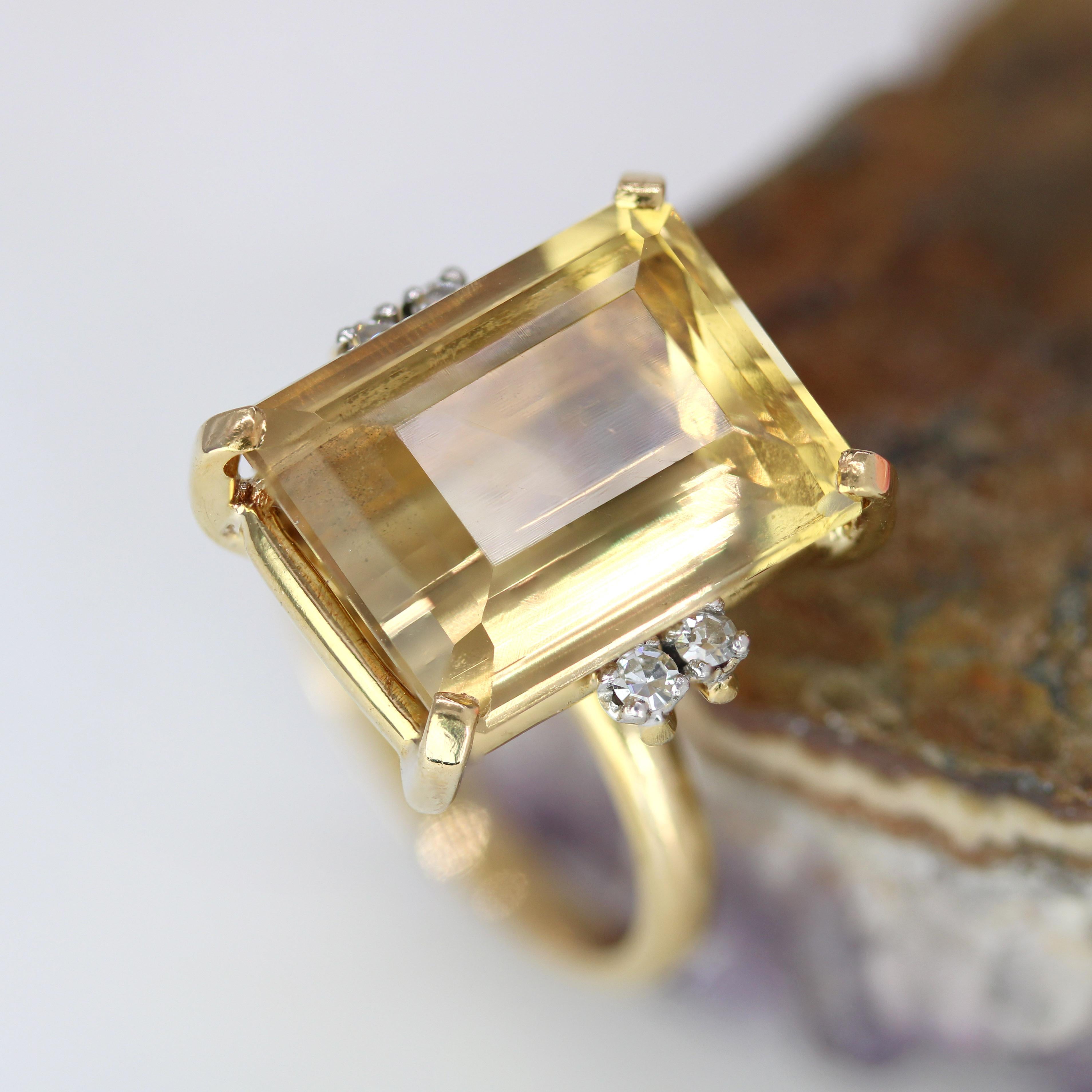 Stern 1960s 7 Carats Citrine Diamants Or jaune 18 carats Bague Cocktail en vente 5