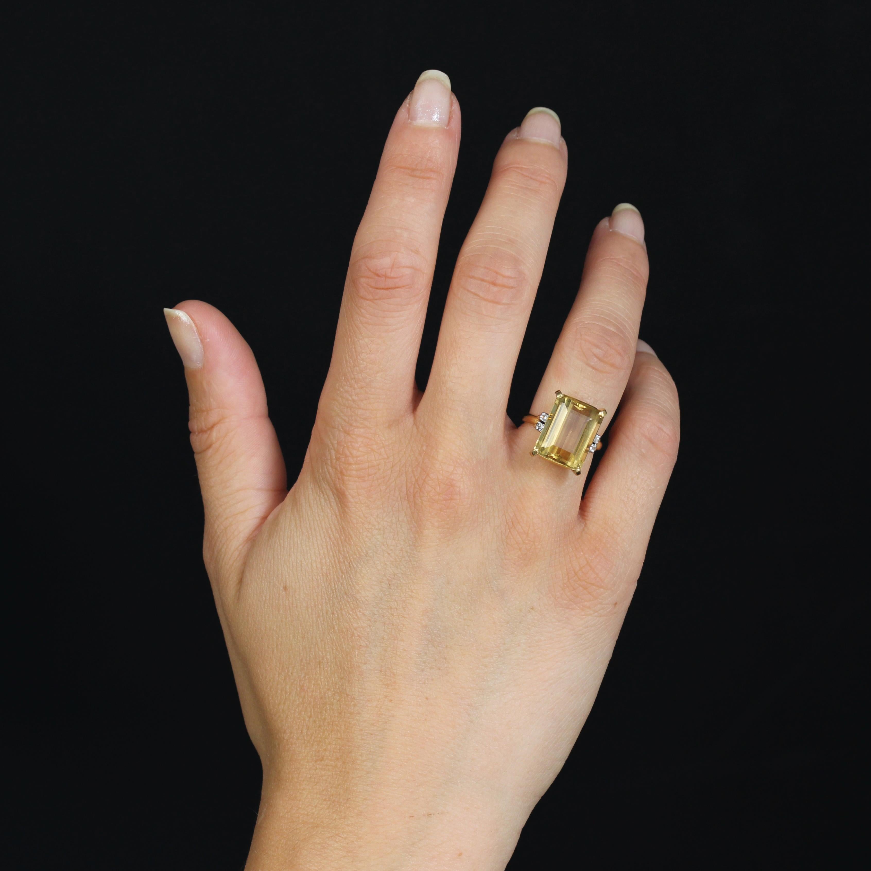 Taille émeraude Stern 1960s 7 Carats Citrine Diamants Or jaune 18 carats Bague Cocktail en vente
