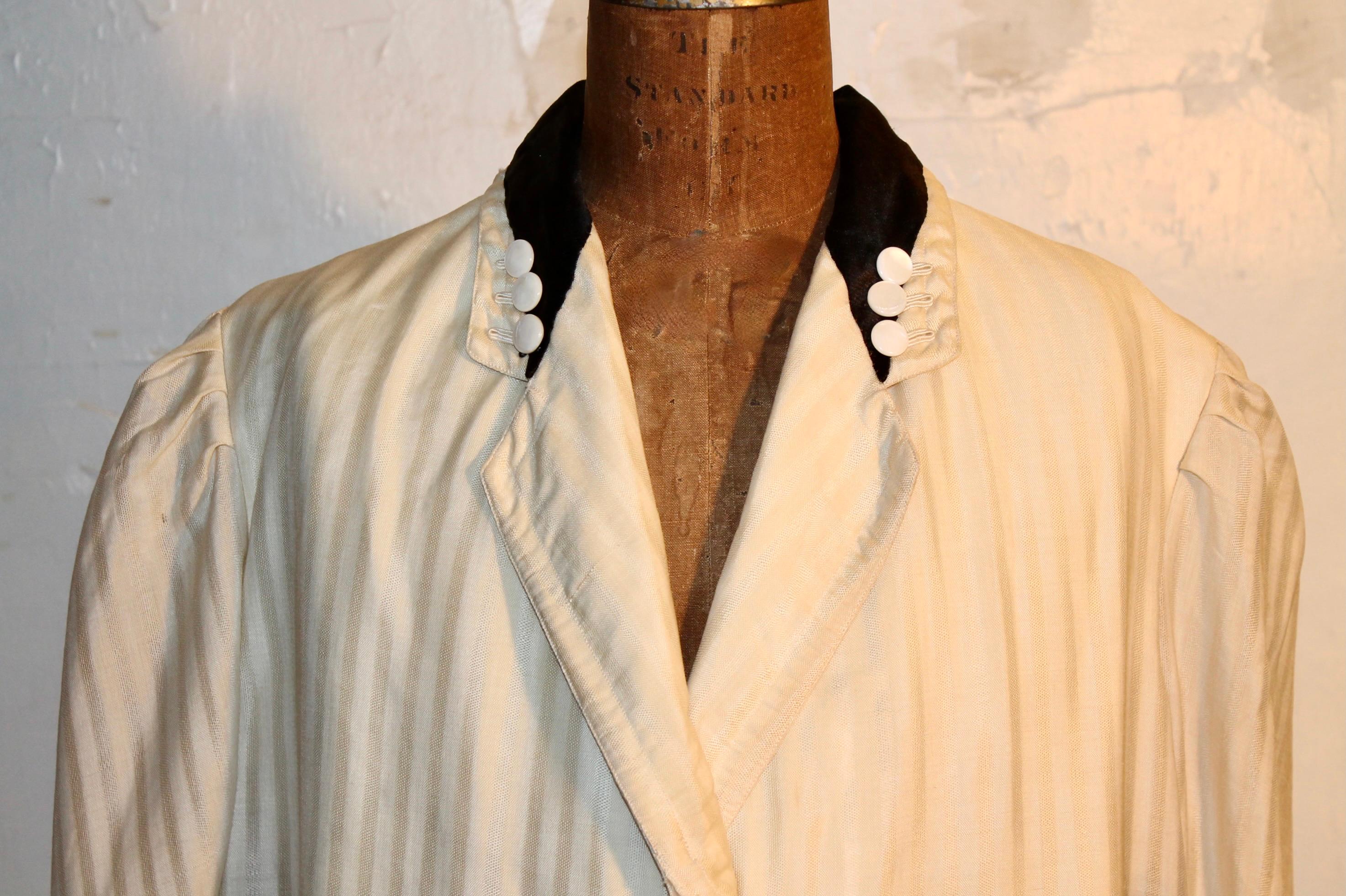 Rare early motoring 'Duster' Coat.  White silk and linen blend, with black silk trim on collar and cuffs.