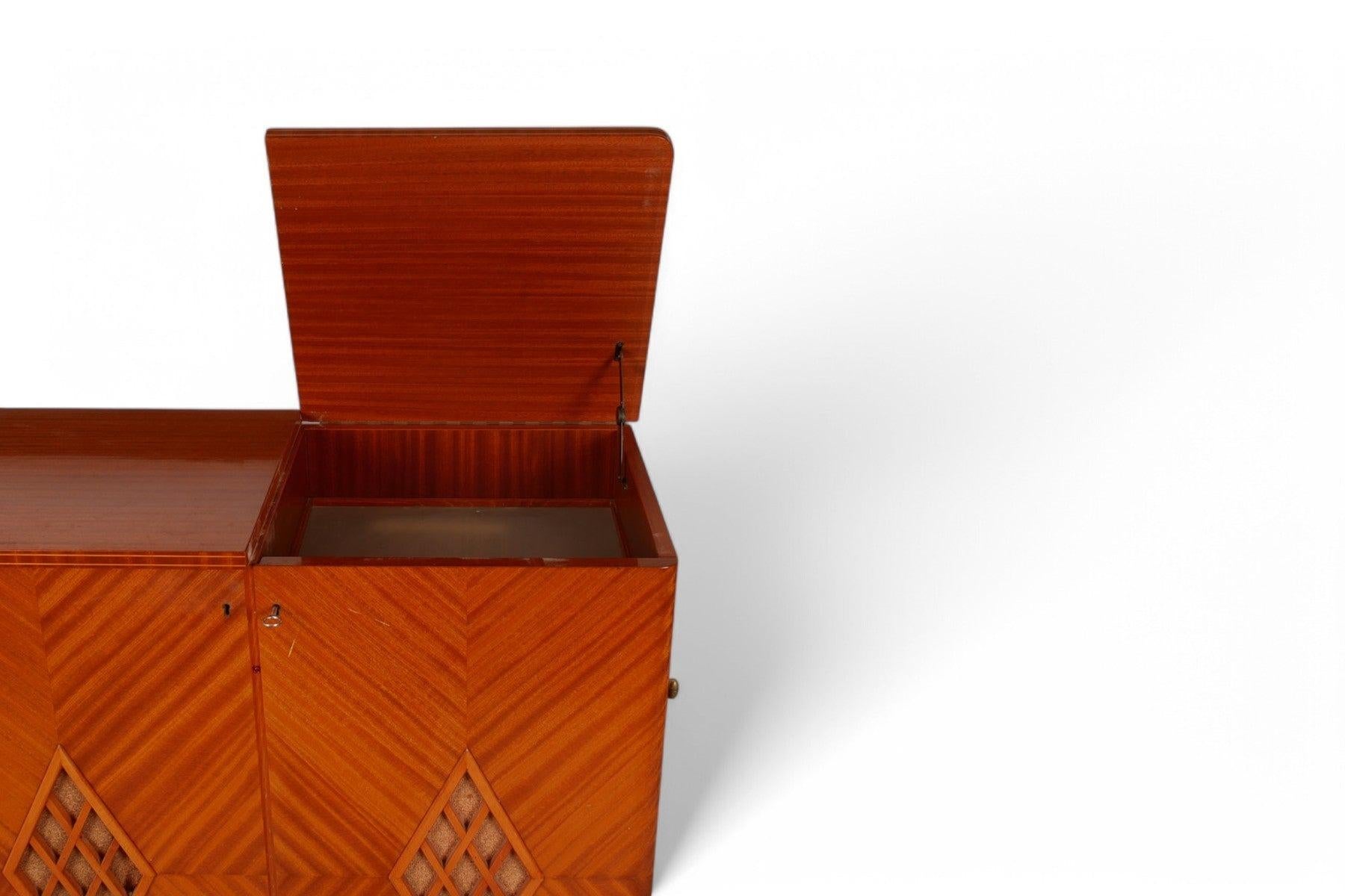 Mid-Century Modern Stern + Stern Concerton Type v 594 Bar + Stereo Cabinet For Sale