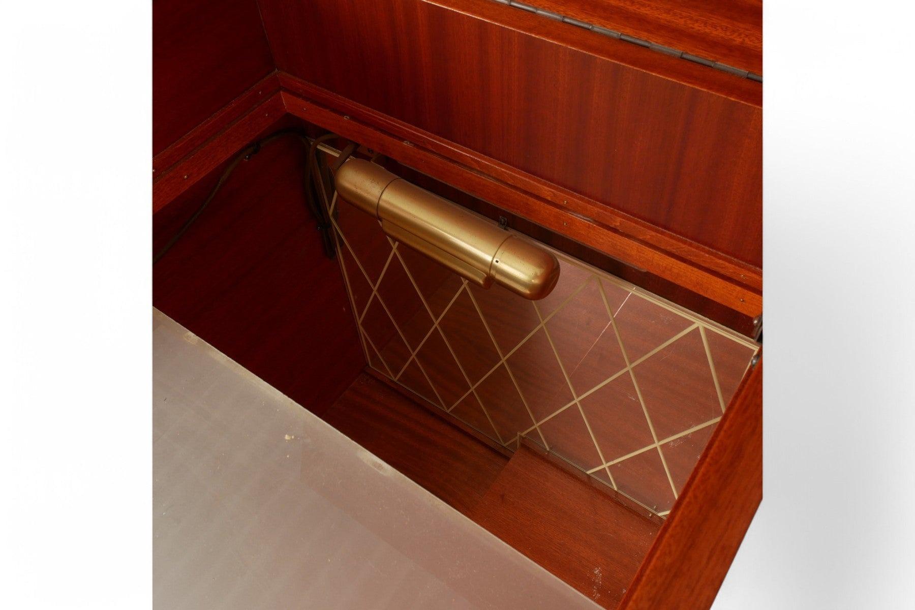 20th Century Stern + Stern Concerton Type v 594 Bar + Stereo Cabinet For Sale