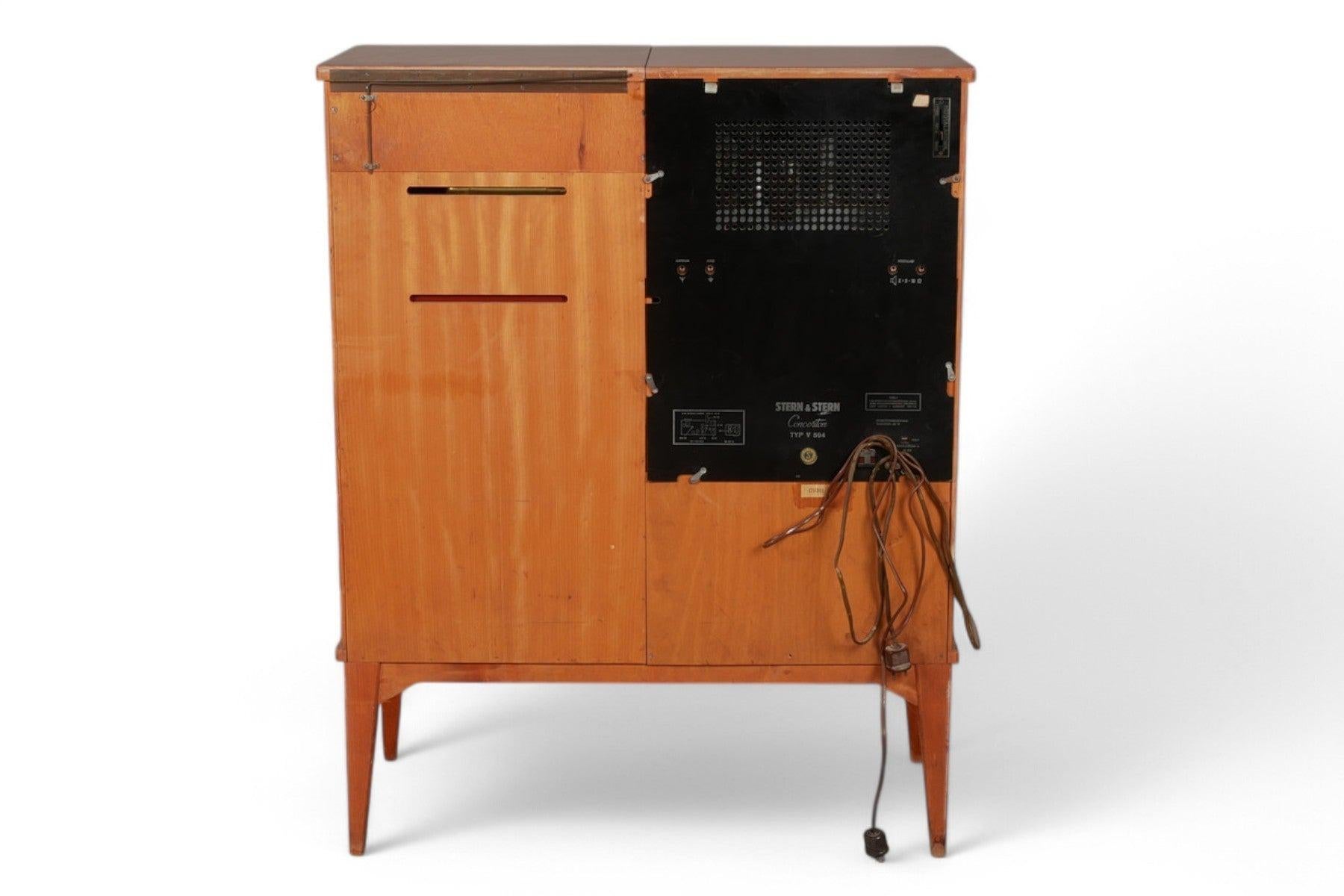 Stern + Stern Concerton Type v 594 Bar + Stereo Cabinet For Sale 1