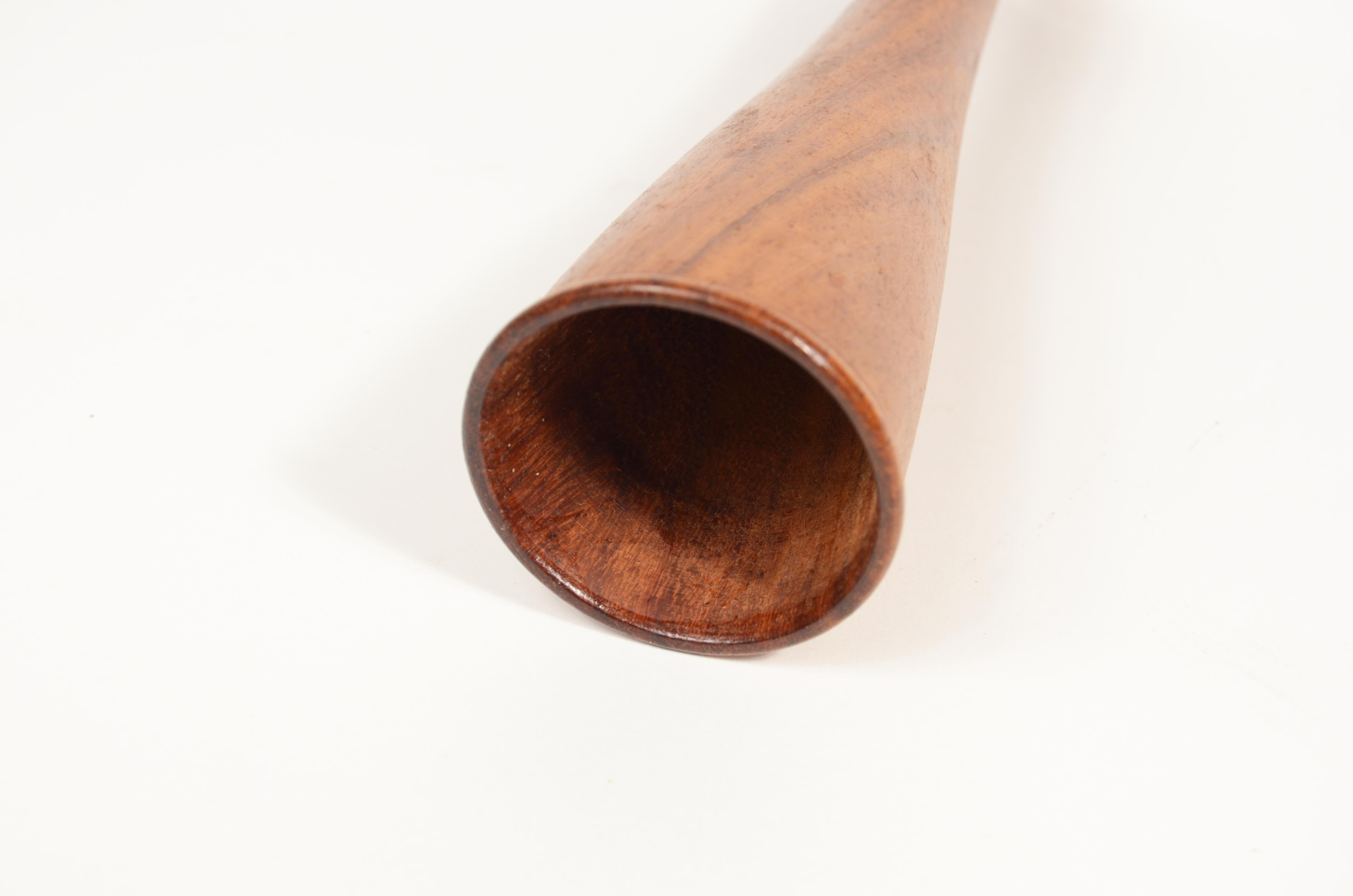 Bois Stéthoscope en bois provenant d'un arbre fruitier, début du 20e siècle Fabrication anglaise en vente