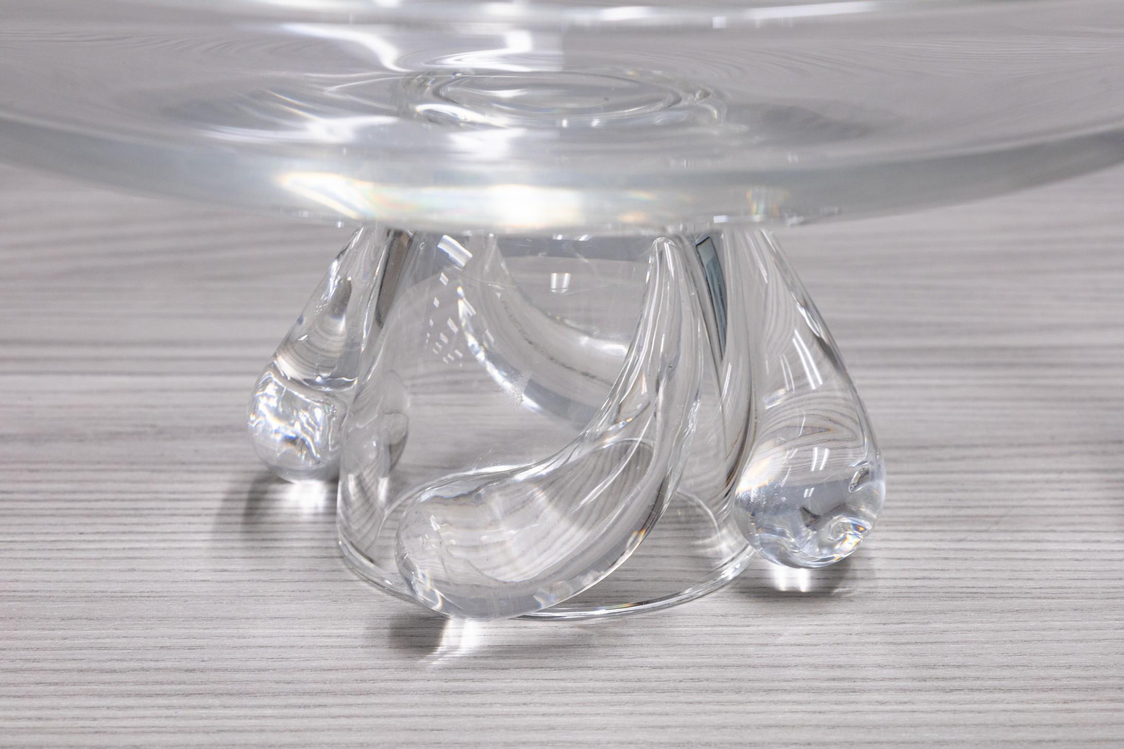 Milieu du XXe siècle Steuben 1960 Soufflé à la main Base en goutte d'eau Centre de table Bol en cristal Contemporary Mod en vente