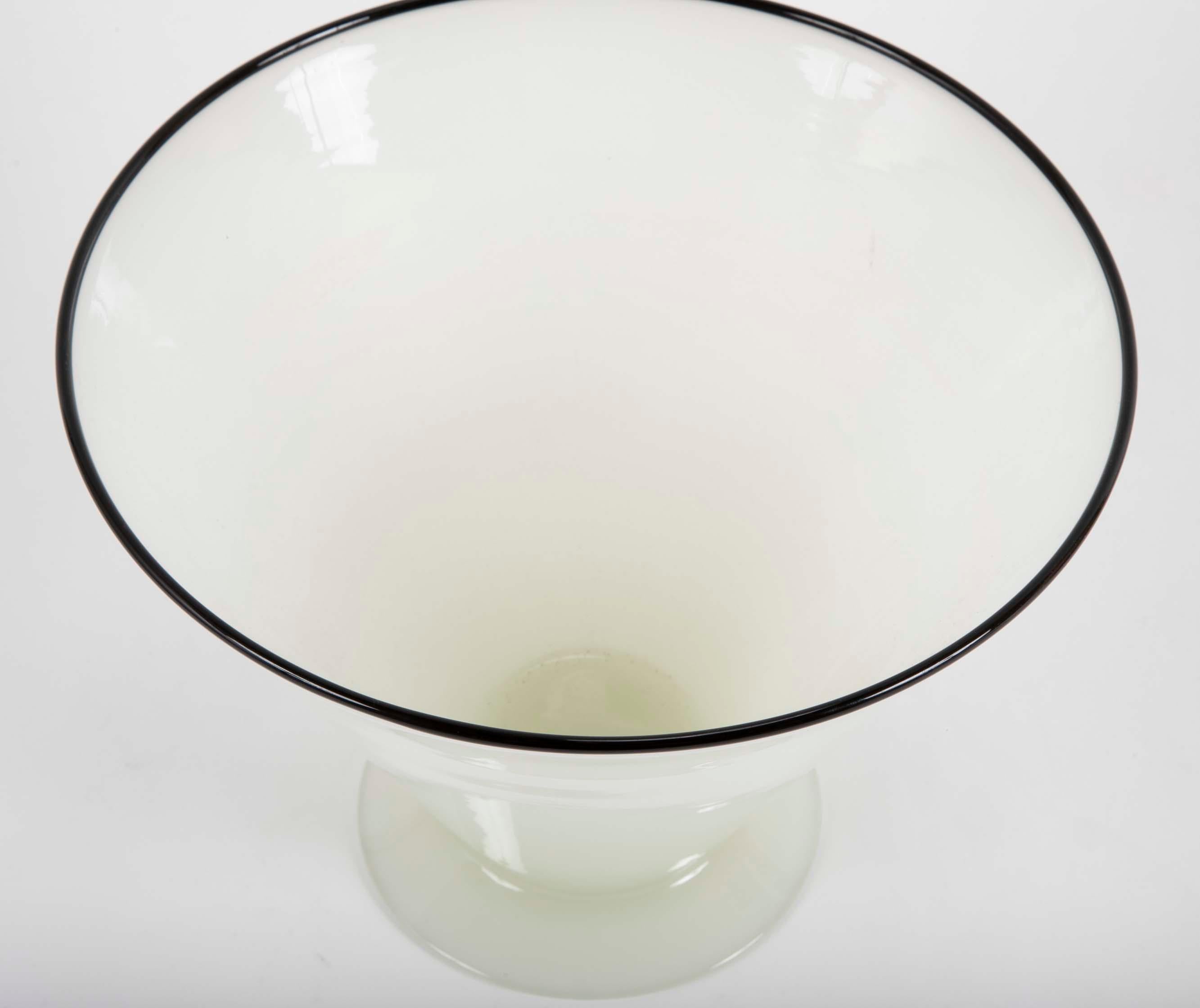 Steuben Alabaster Glass Vase with Applied Black Lip # 7459 In Good Condition In Stamford, CT