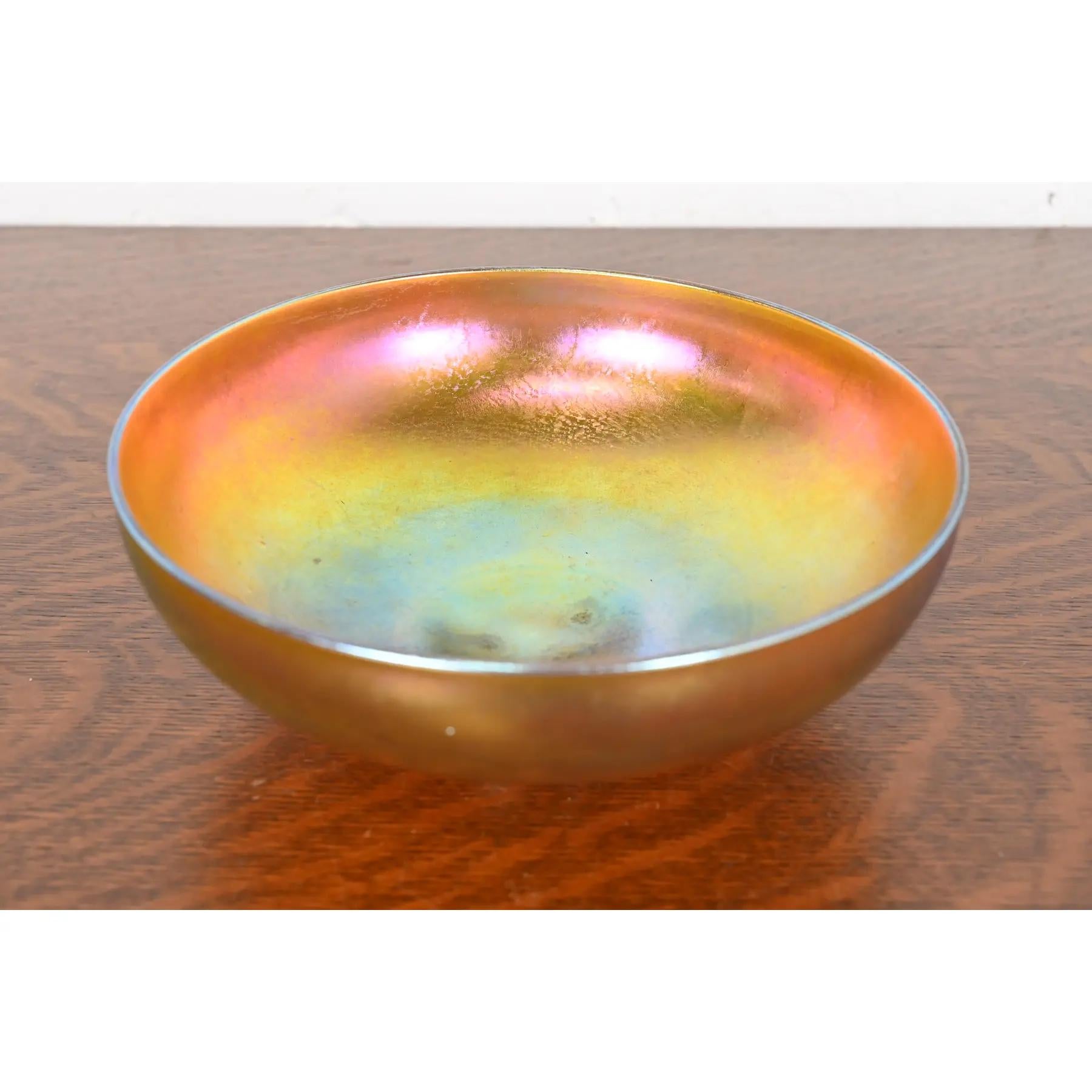 Art Deco Steuben Aurene Iridescent Art Glass Fruit Bowl or Center Bowl For Sale