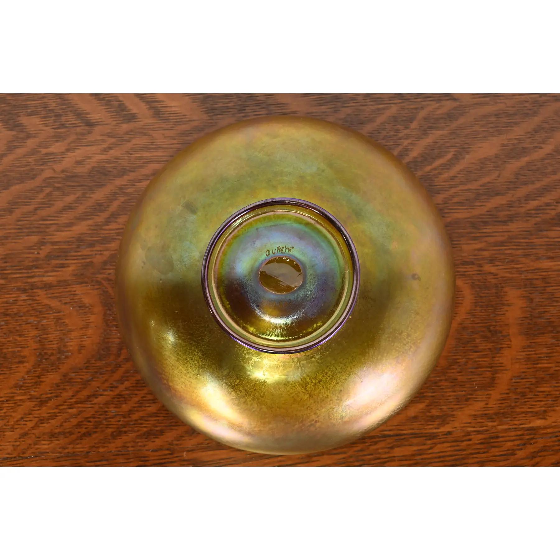 20th Century Steuben Aurene Iridescent Art Glass Fruit Bowl or Center Bowl For Sale