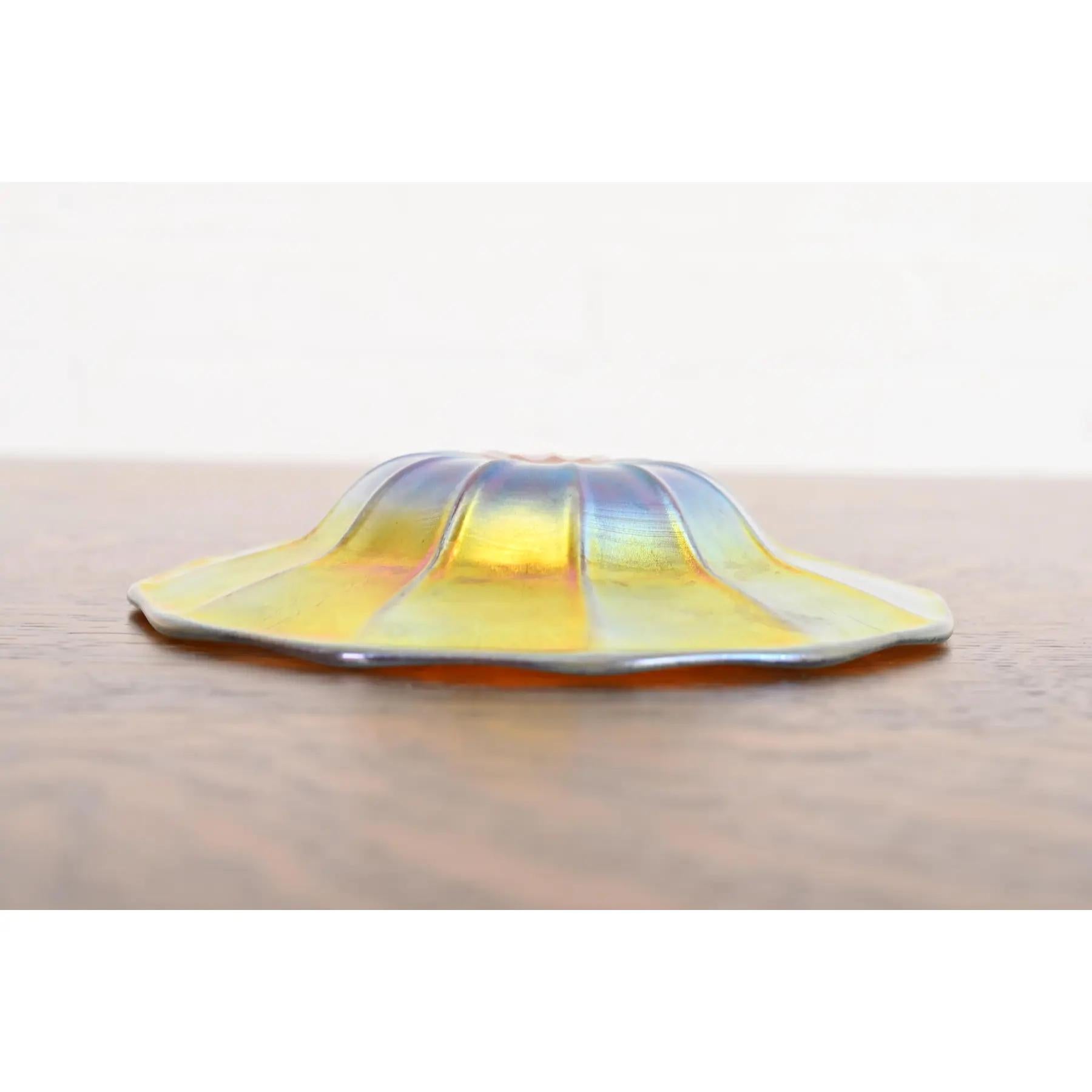 Steuben Aurene Iridescent Art Glass Plate or Catchall Dish In Good Condition For Sale In South Bend, IN
