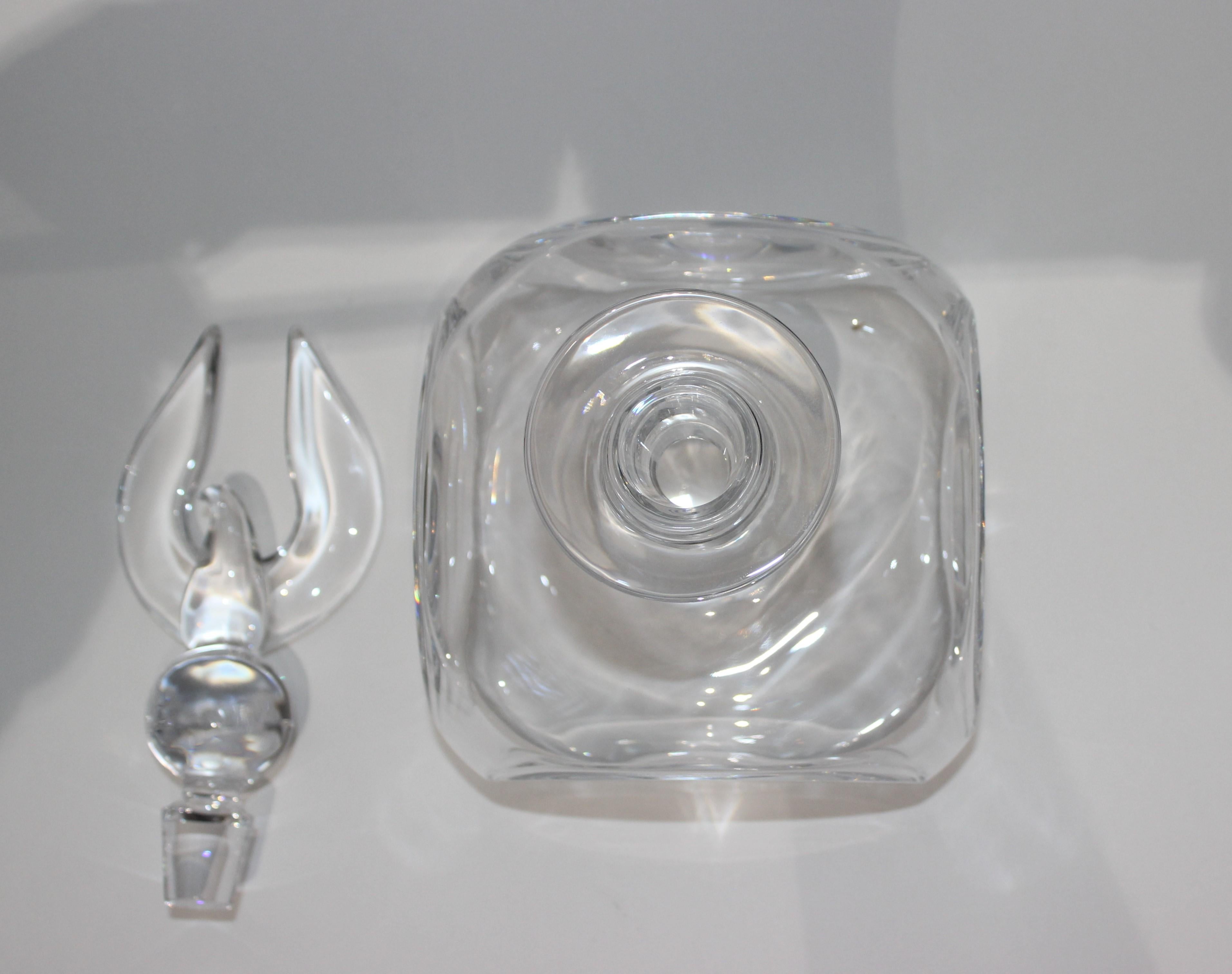 Carafe en cristal Steuben avec aigle signée en vente 1