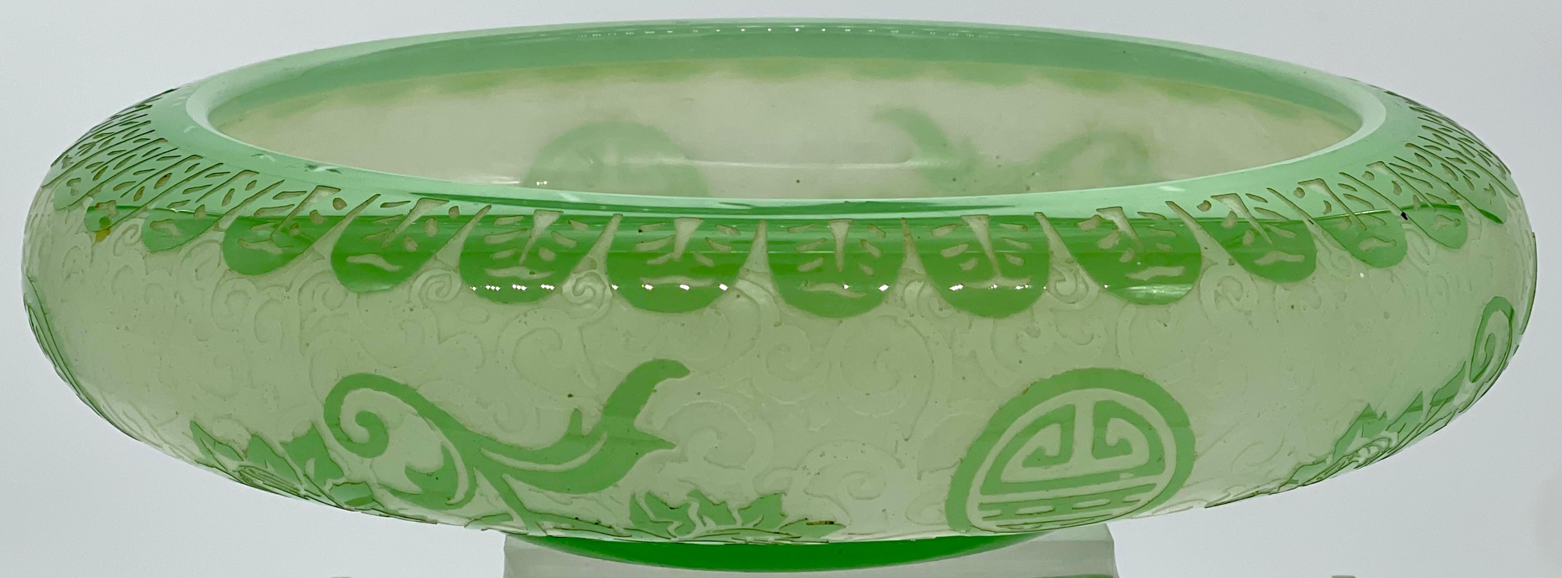 Steuben Fredrick Carder Double Acid Cut Back Centerpiece Bowl, Shape 5001, USA, Circa 1920s

This exquisite Art Deco centerpiece bowl, designed by the renowned glassmaker Frederick Carder for Steuben, dates back to the 1920s. Carder, a prominent