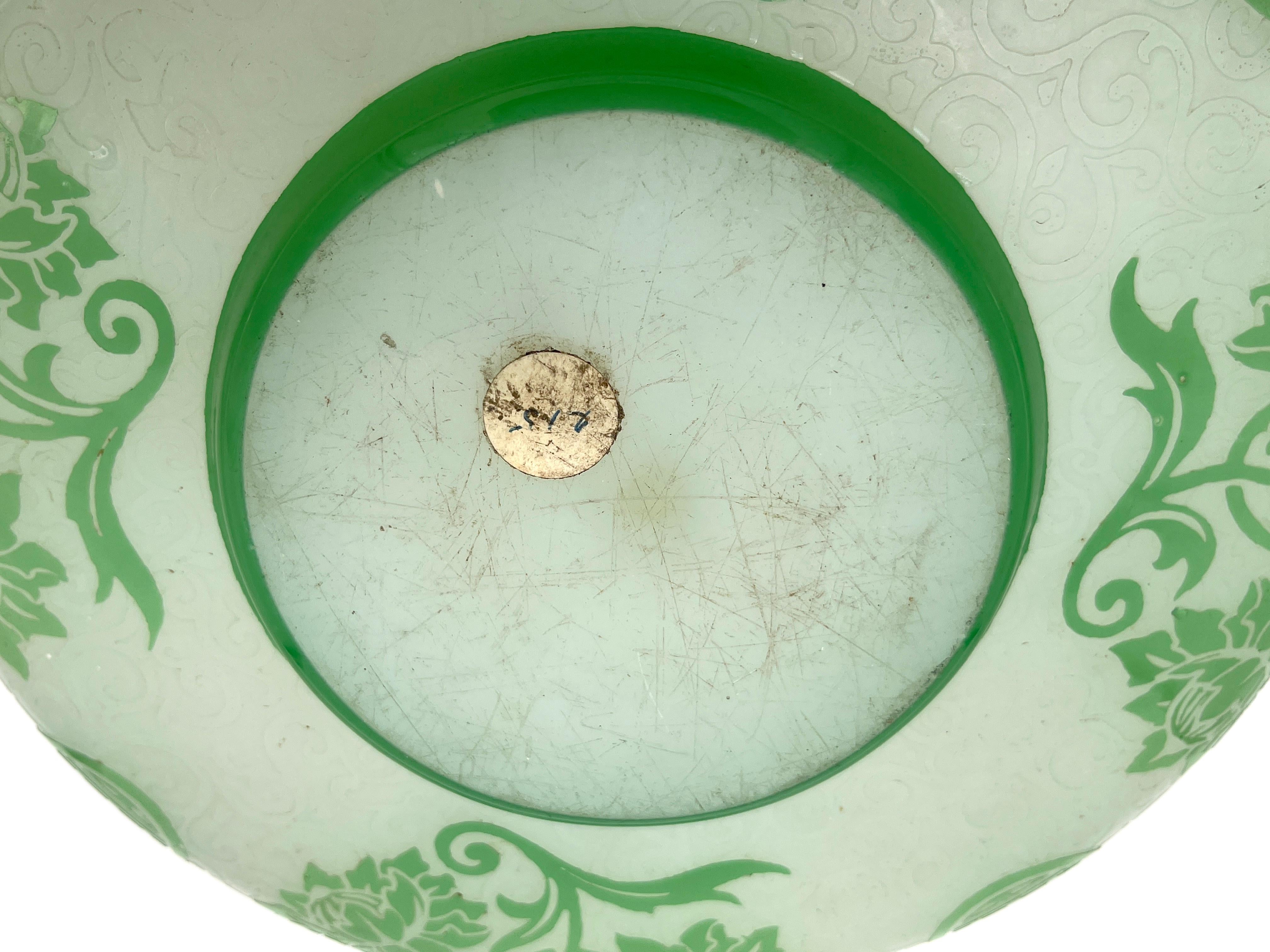 Steuben Fredrick Carder Double Acid Cut Back Centerpiece Bowl, Shape 5001 In Good Condition In West Palm Beach, FL