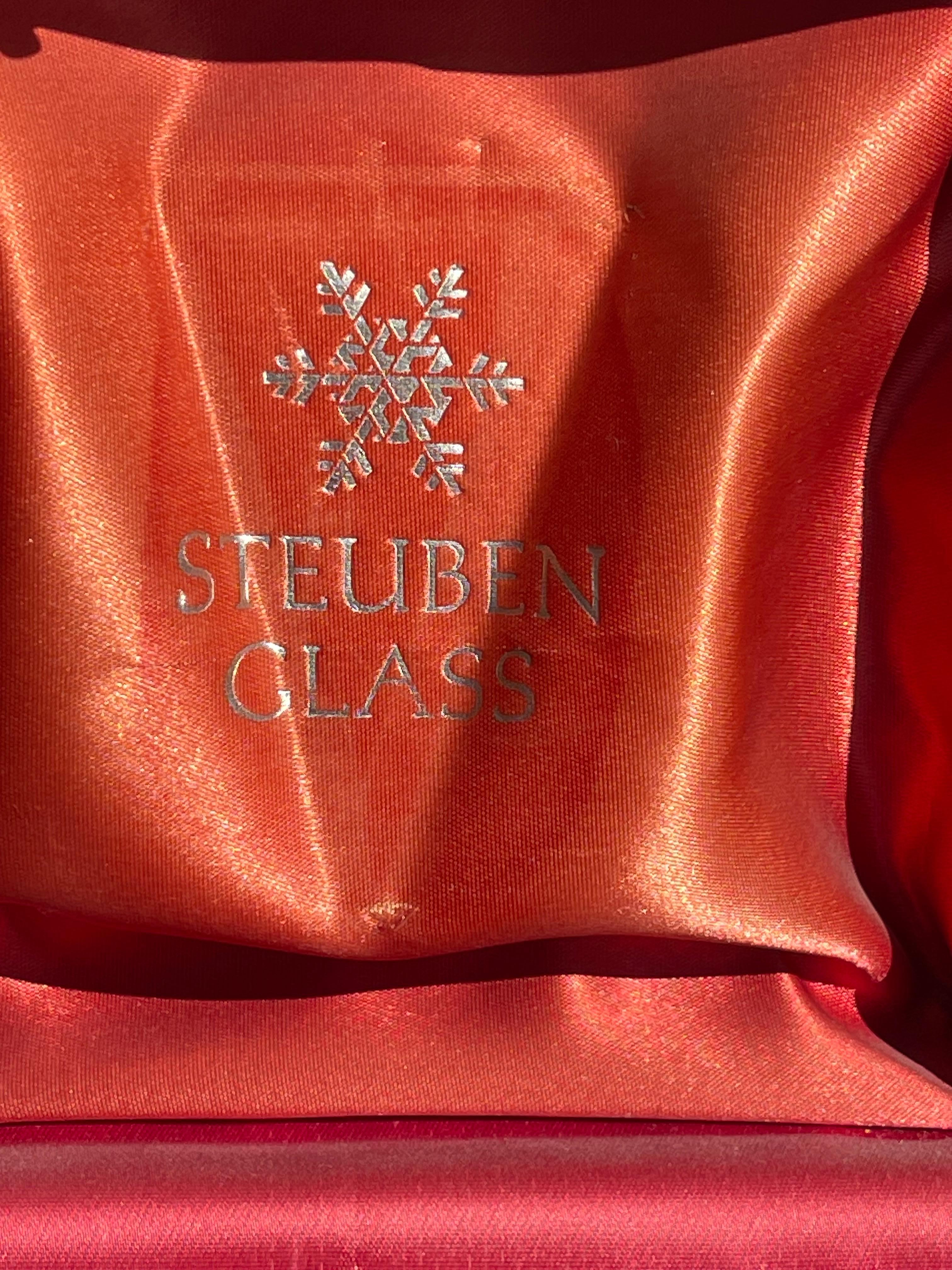 Steuben Glass - Briefbeschwerer aus Glas im Zustand „Gut“ im Angebot in Beaune, FR