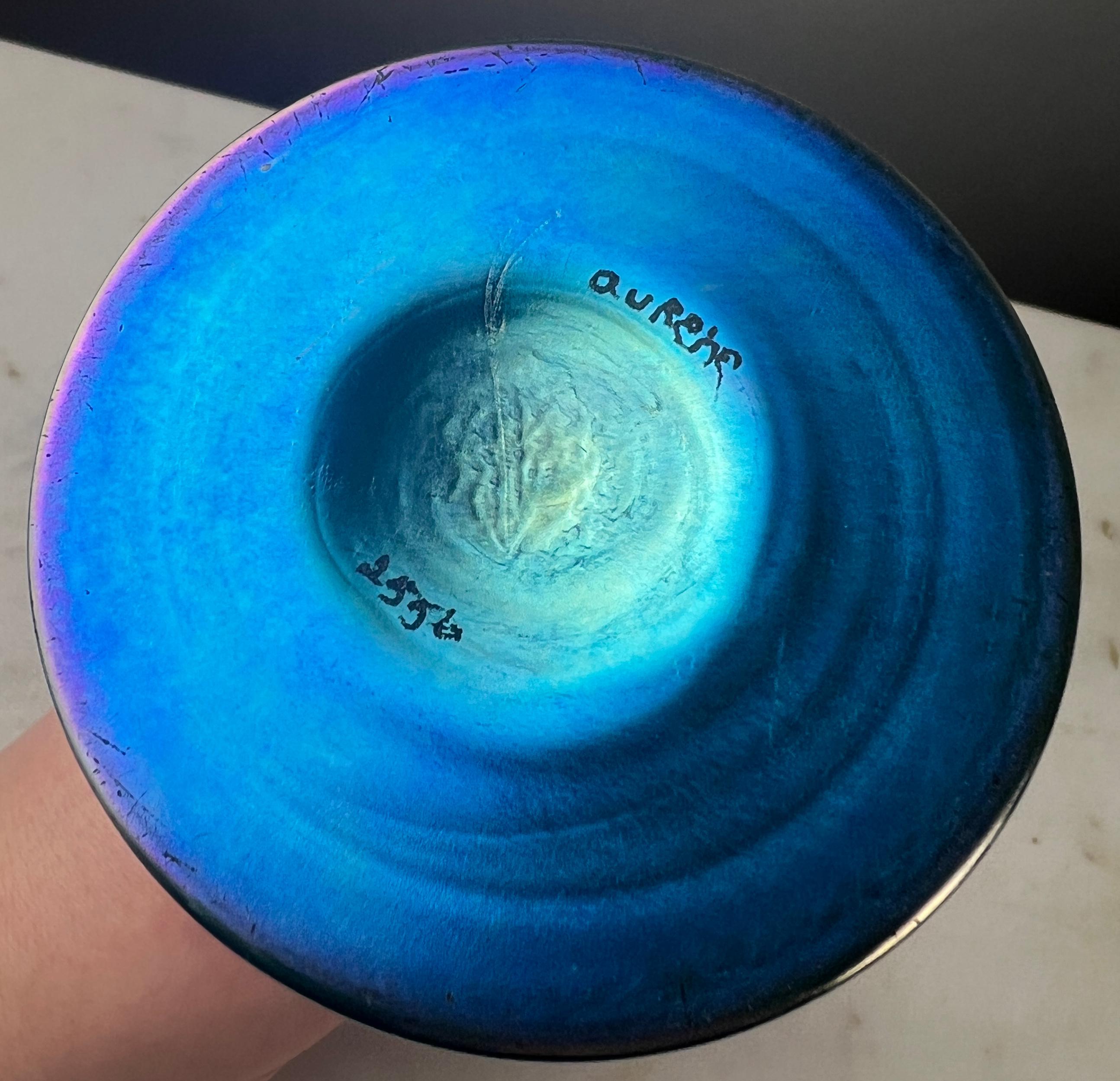 Steuben Glass Works Vase à bourgeons bleu Aurene #2556 en vente 1
