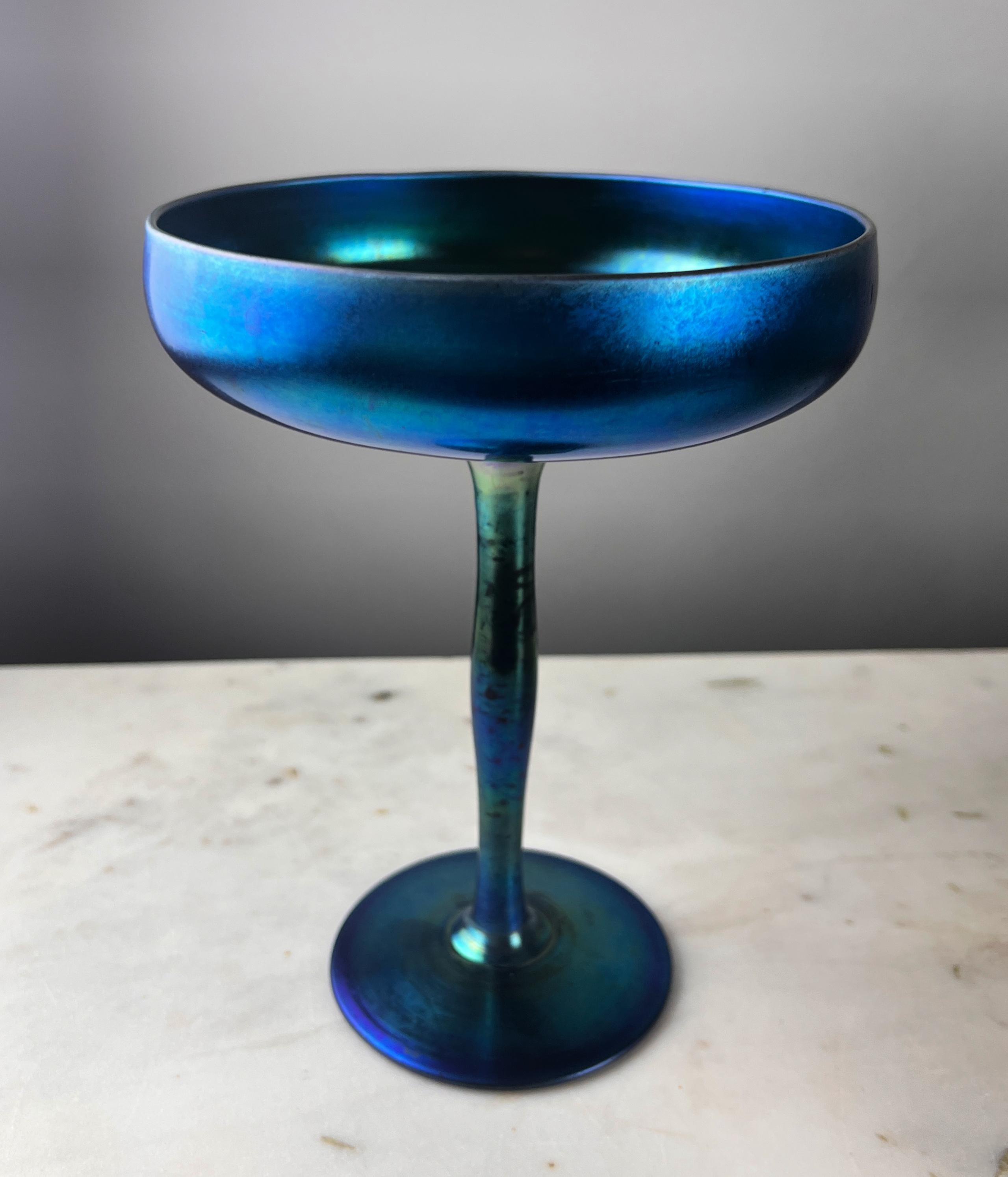 Steuben Glass Works Blau Aurene Kompott #2642 (Glaskunst) im Angebot