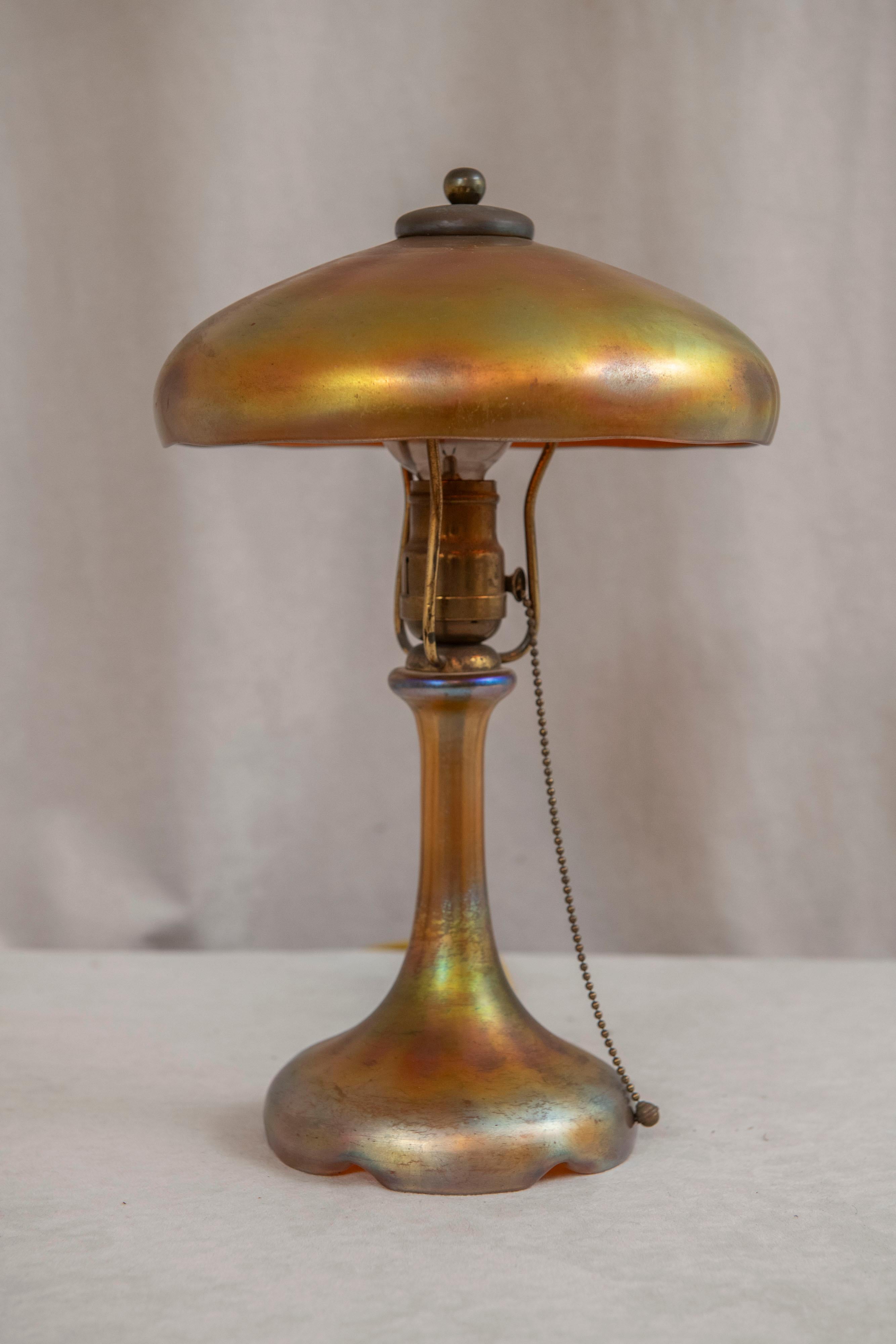Steuben Lamp, Glass Base & Matching Glass Shade in Gold Aurene, ca. 1915 In Excellent Condition In Petaluma, CA