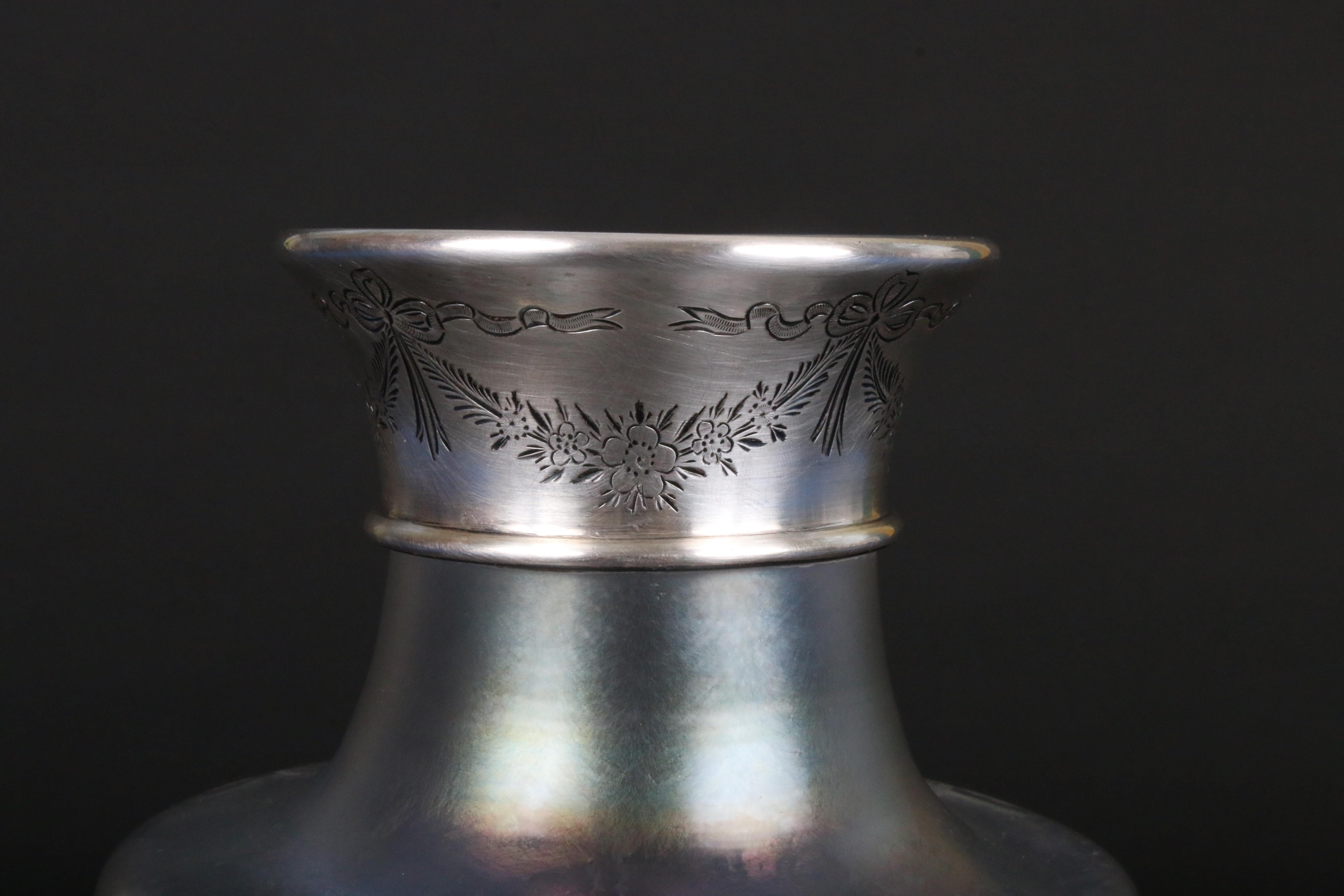 Neoclassical Steuben Sterling Silver-Rimmed Engraved Verre de Soie Iridescent Vase For Sale