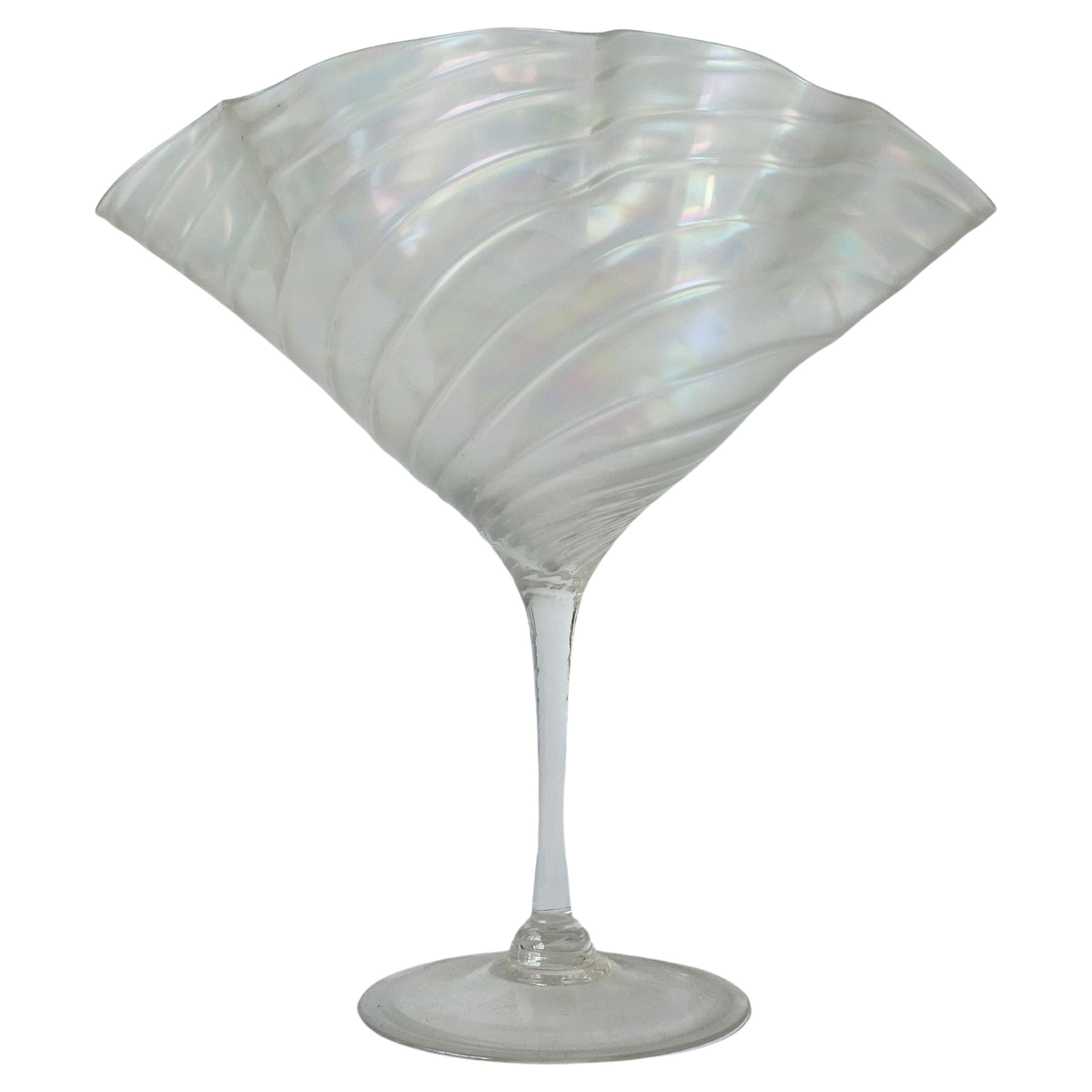 Steuben Verre de Soie Glass Fan Vase, Corning, New York 1925 For Sale