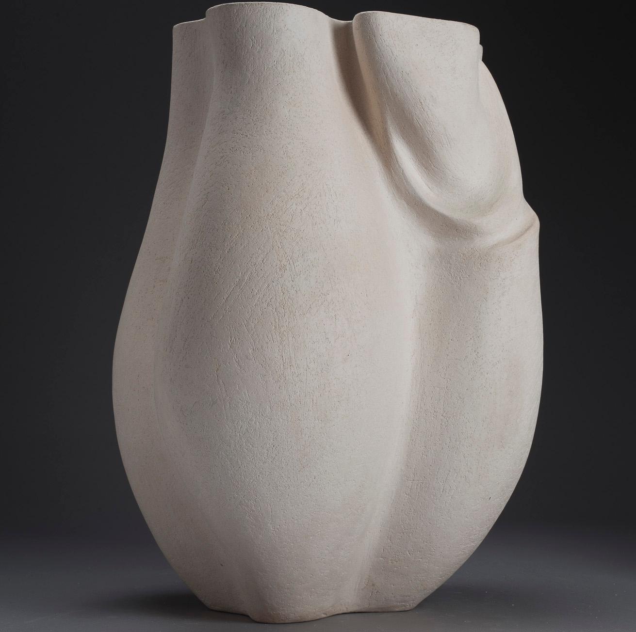 Steve Cartwright, Hip Vessel 2

Handmade Sculptural Ceramic, Stoneware Clay, fired to 1250c

45 x 29 cm (17.7 x 11.4 in)

Edition of 5 per year