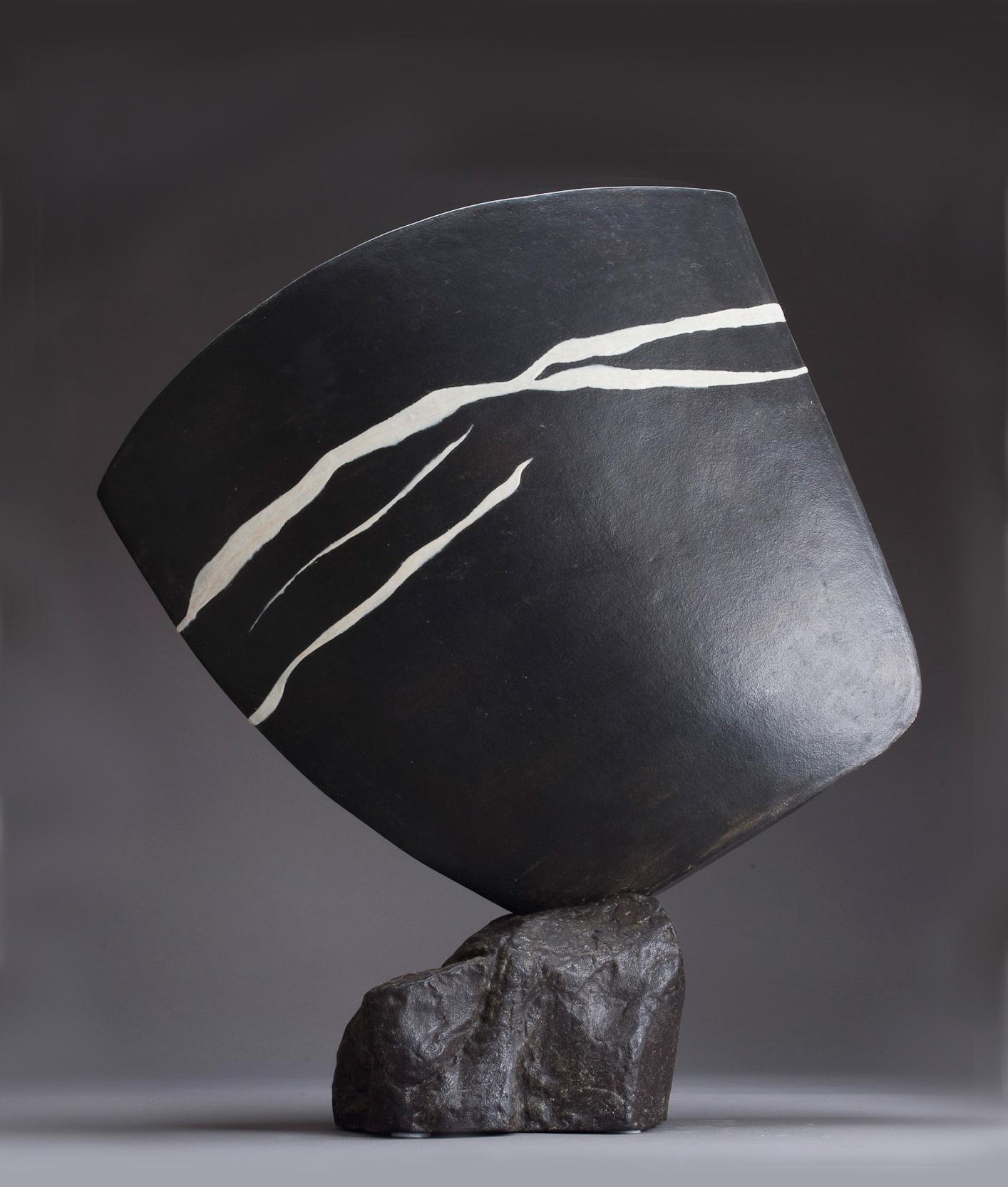 Steve Cartwright, Nefatiti

Handmade Sculptural Ceramic, Stoneware Clay, fired to 1250c

56 cm height (22.05 in)

Edition of 5 per year