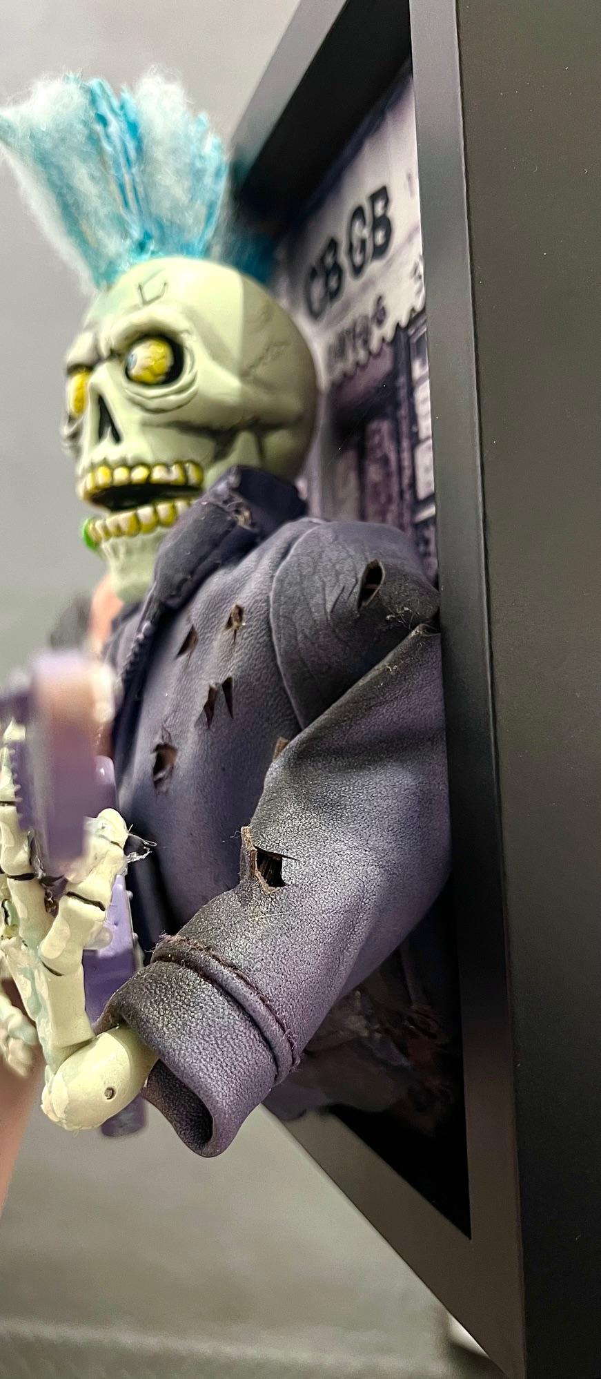 sculpture contemporaine pop art fait main intérieur CBGB rock and roll en vente 3