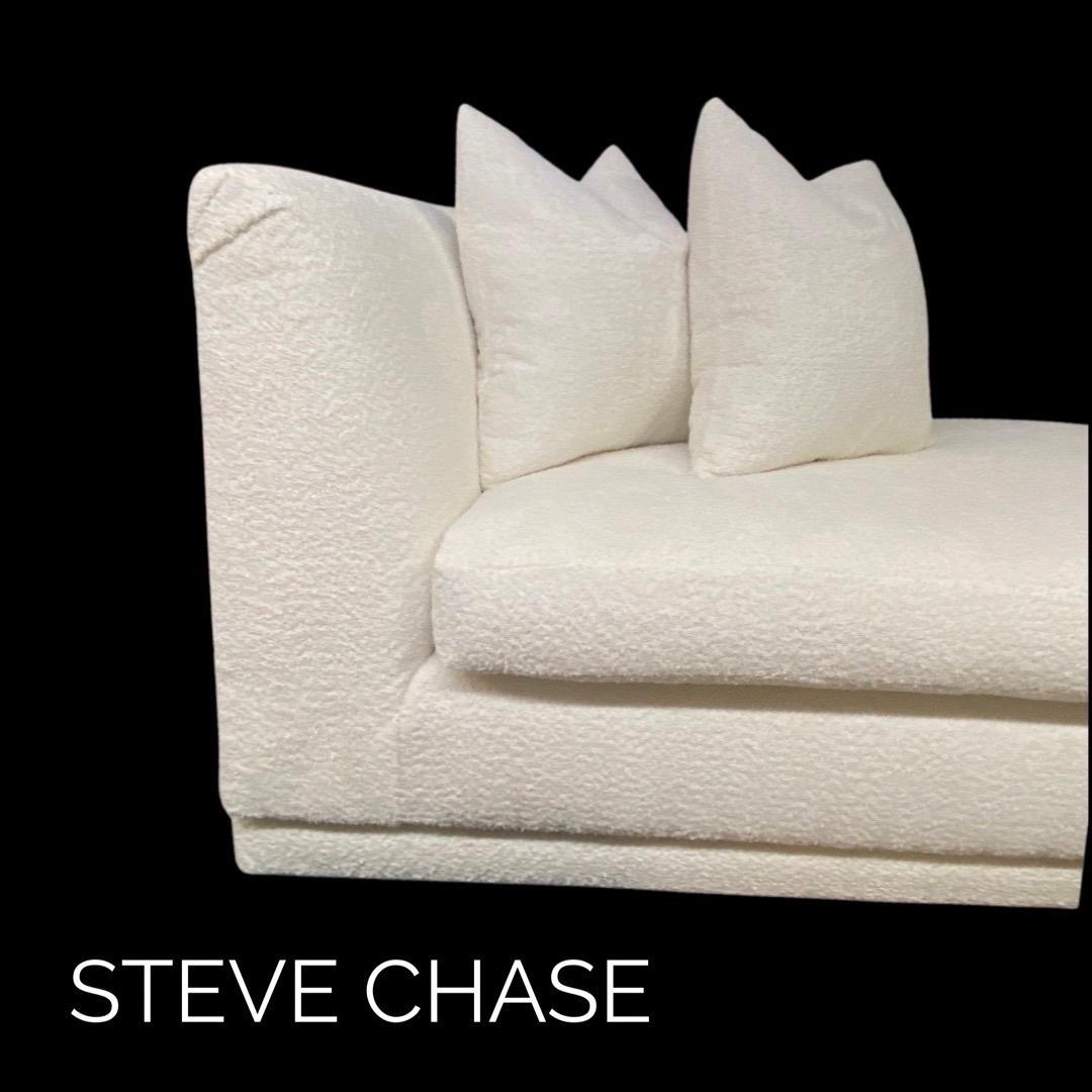Steve Chaise Off-White Bouclé Chaise Lounge W/ Pair Matching Pillows  im Angebot 13