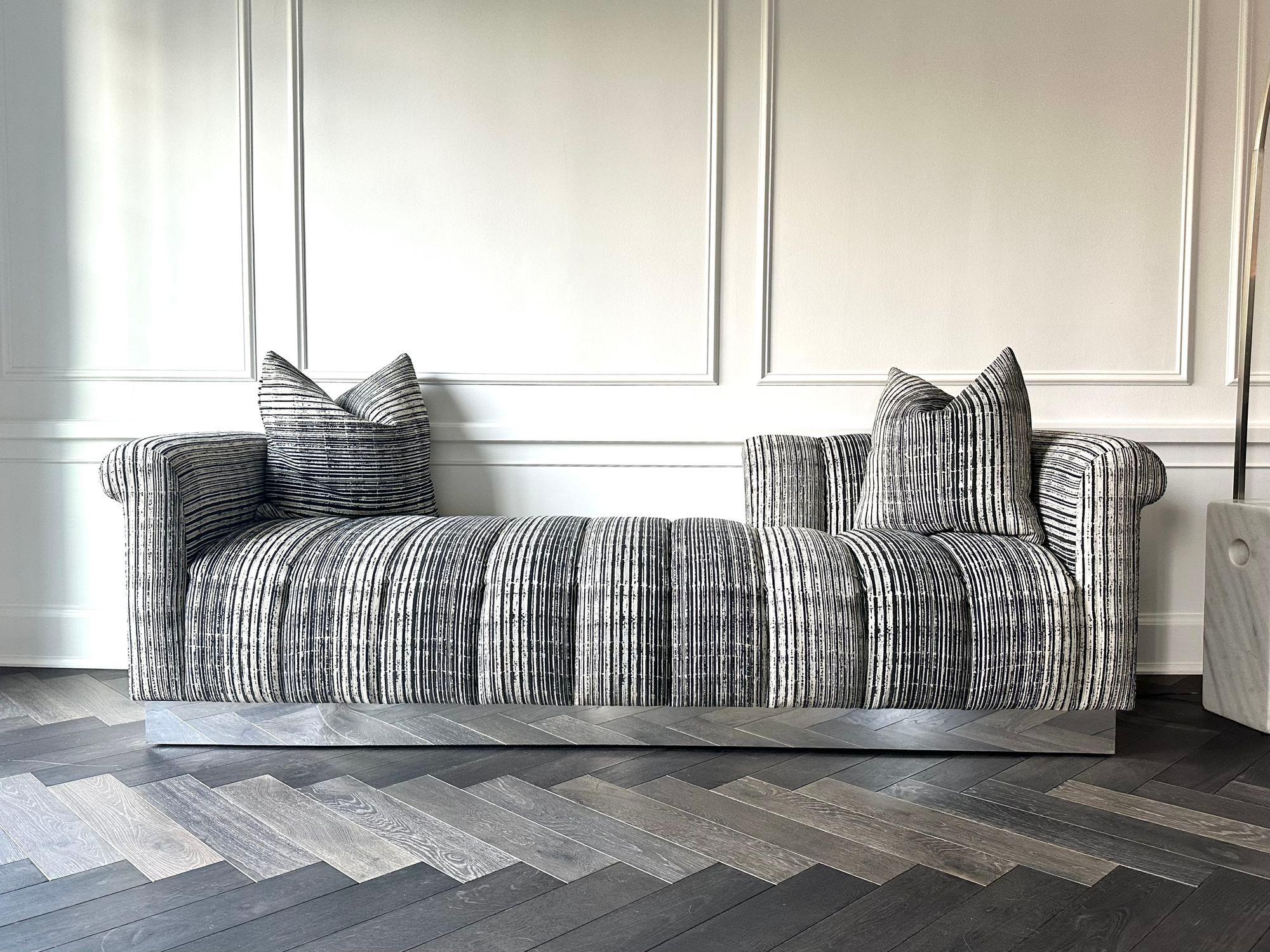Tappezzeria Chaise lounge di Steve Chase con tappezzeria Channel Tufted, 1970 in vendita