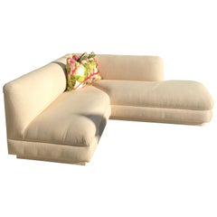 Steve Chase Iconic Modern Sofa Crème Farbe Neutral Hergestellt von A. Rudin