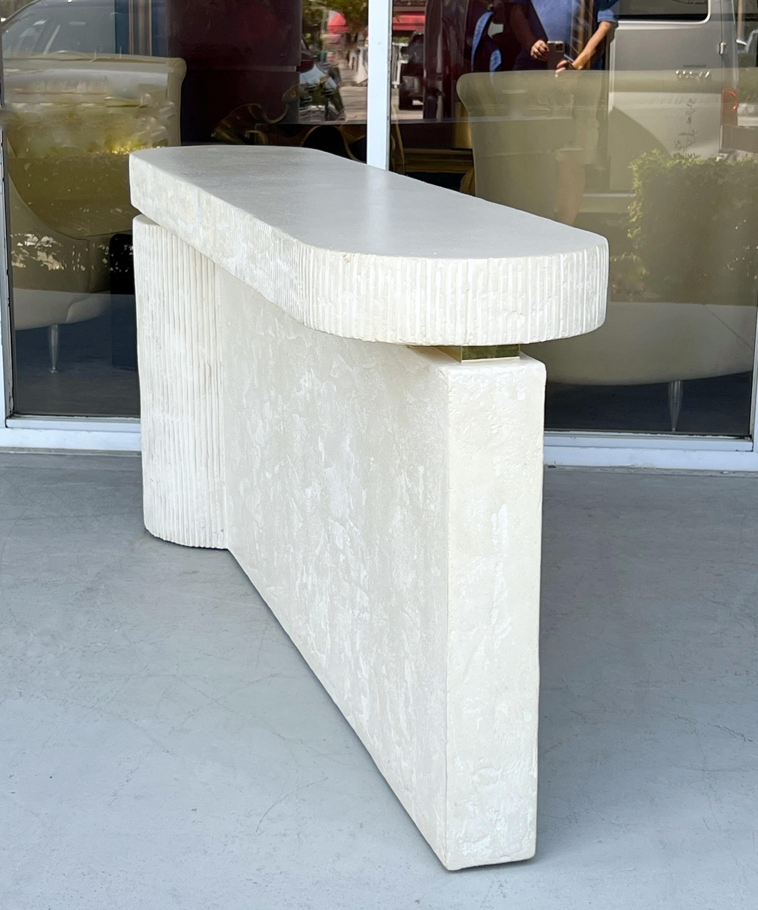 Table console asymétrique en plâtre de Steve Chase Bon état - En vente à Miami, FL
