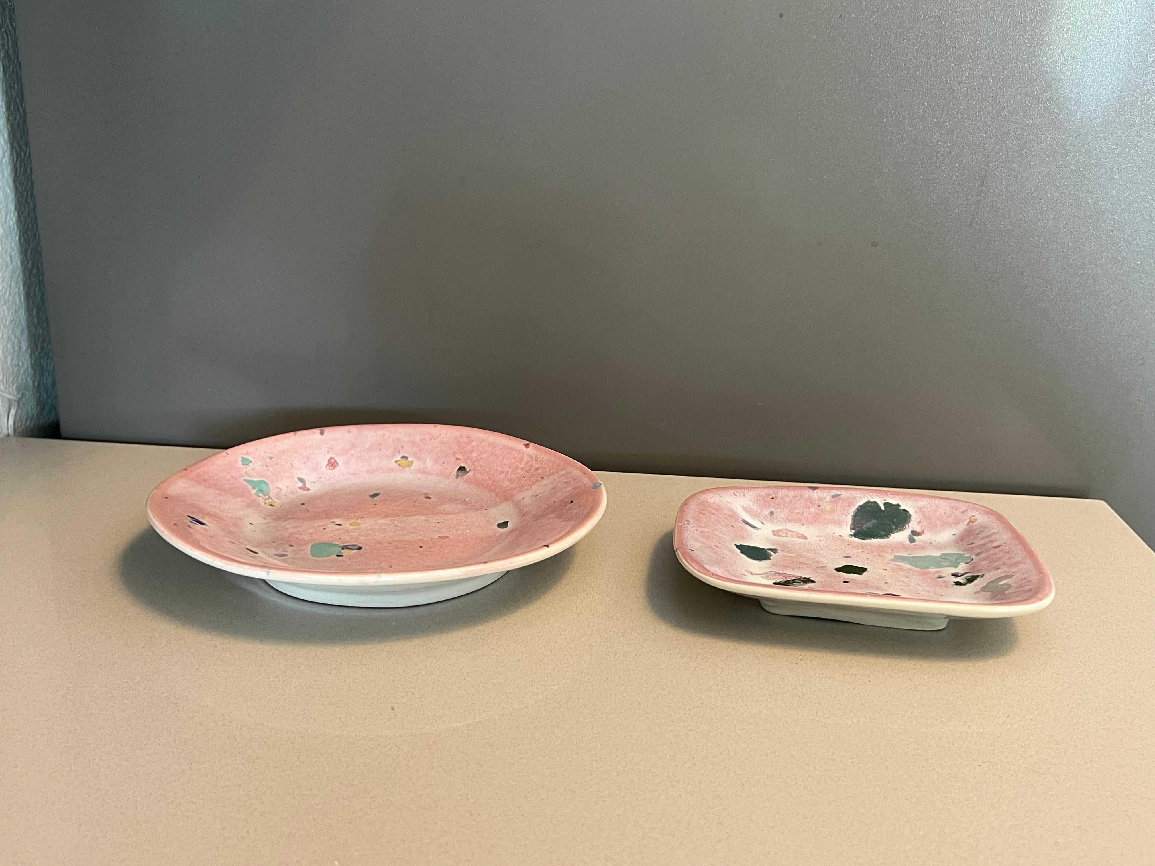Hand-Crafted Steve Chase Studio Ceramic Pink Speckled Dish For Sale