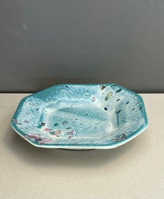 Piatto in ceramica color pastello dello Studio A di Steve Chase