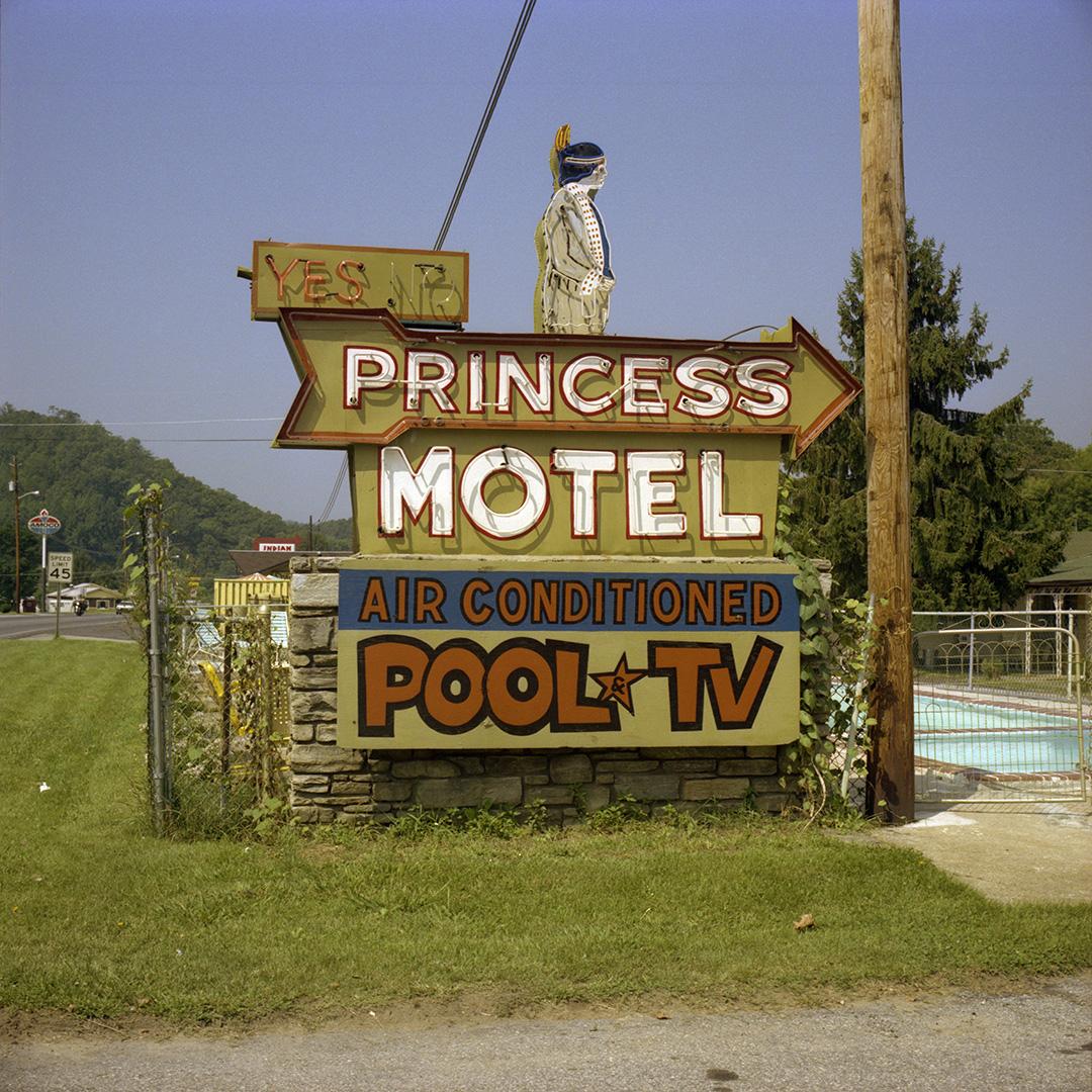 Steve Fitch Color Photograph - Cherokee, North Carolina, August, 1982 