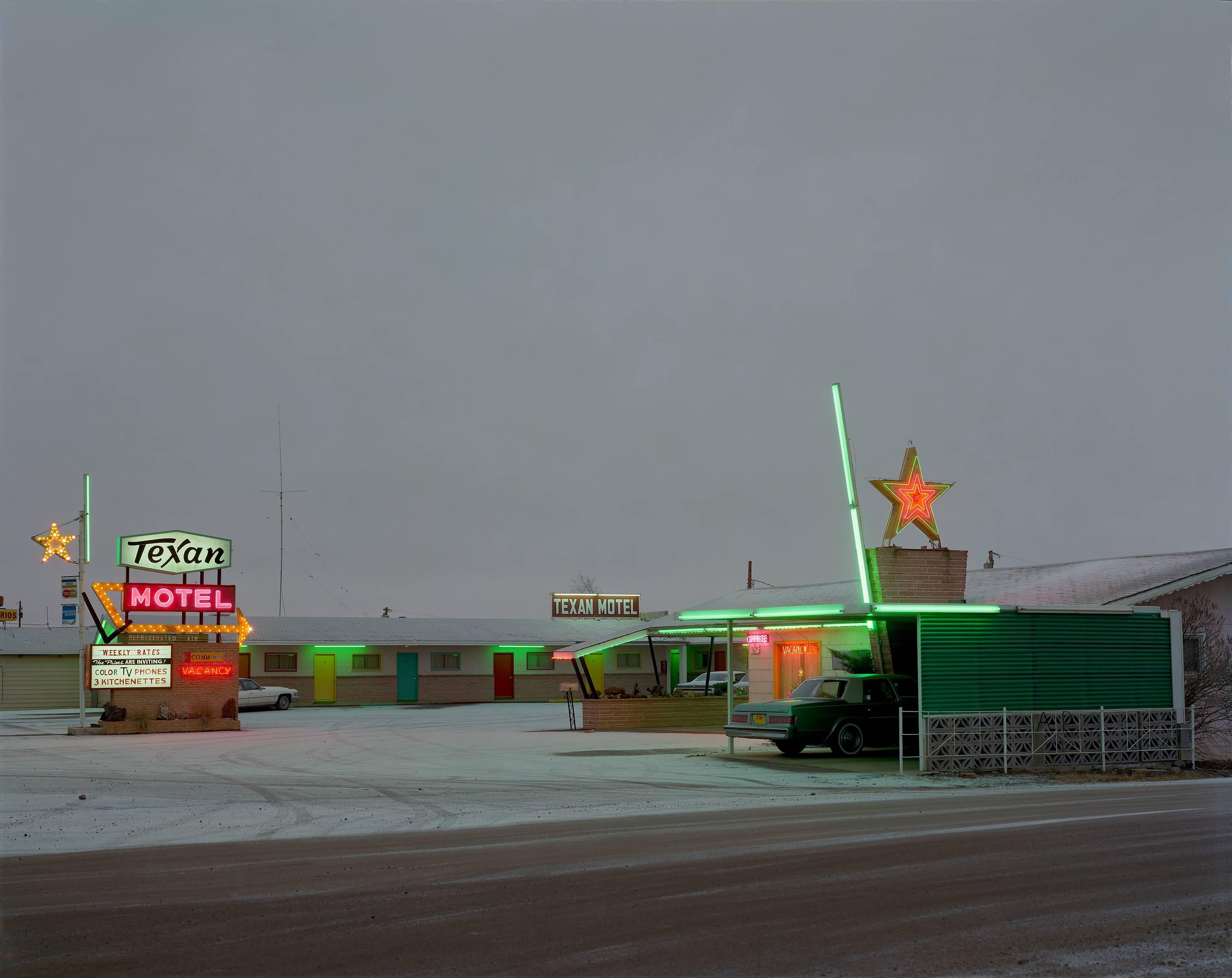 Steve Fitch Landscape Photograph - Texan Motel, Highway 64, Raton, New Mexico; December 19, 1980